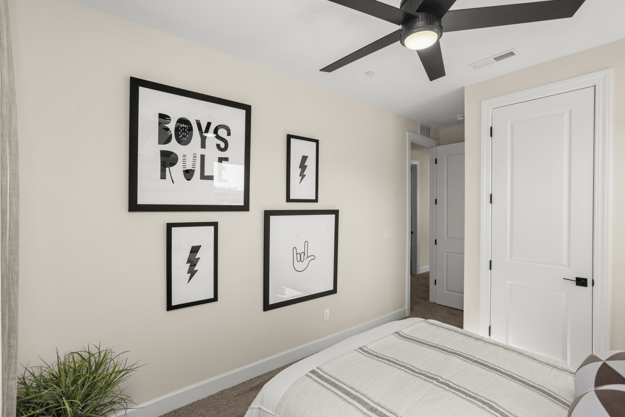 326 Lynwood Station Boulevard