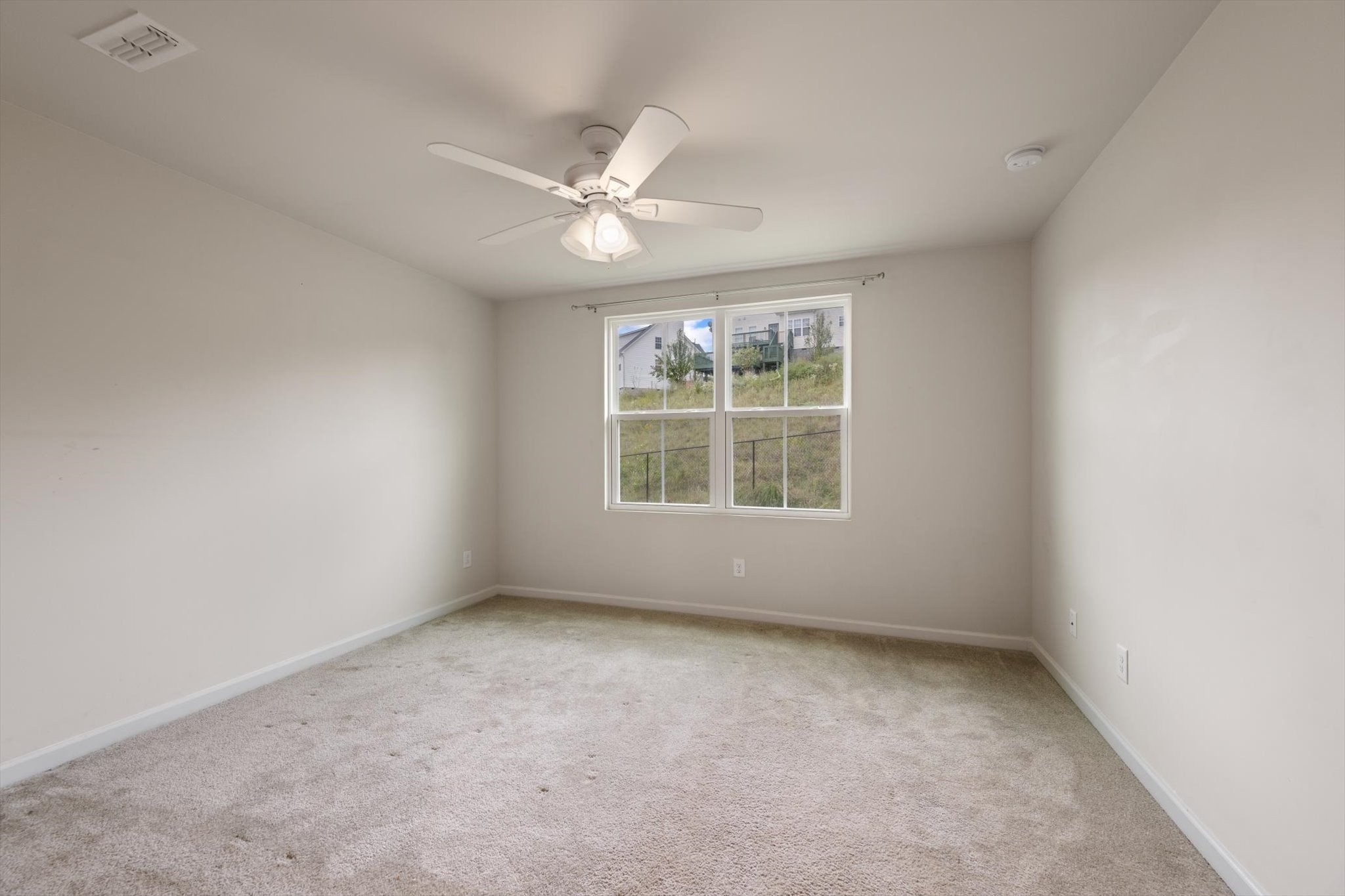 1607 Mountain Ash Ln