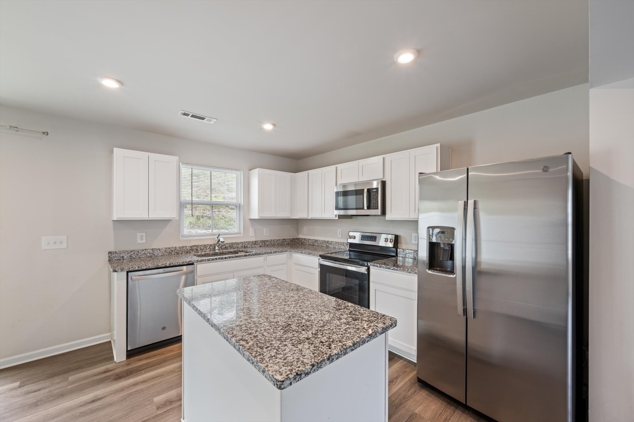 1607 Mountain Ash Ln