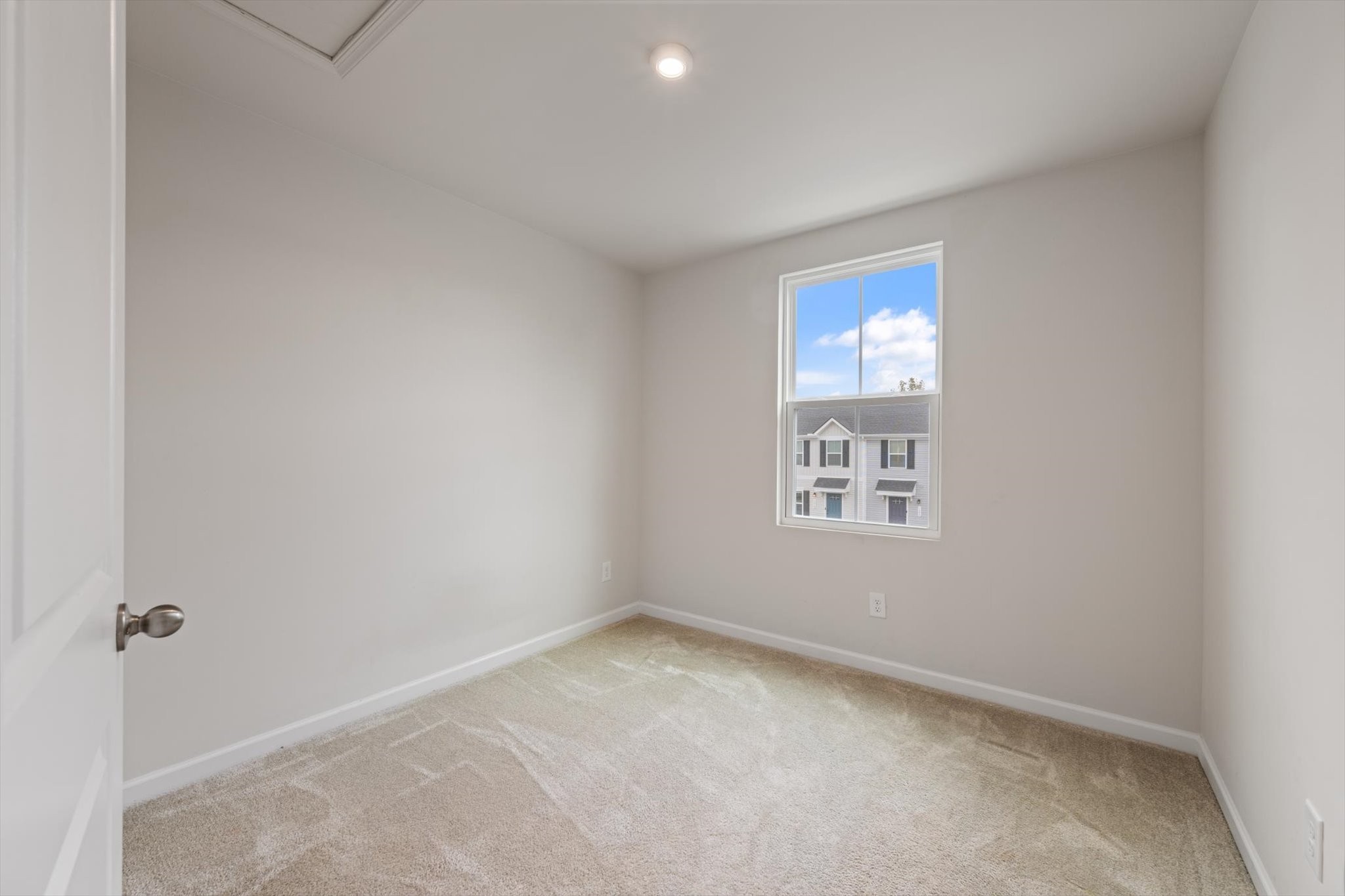 1607 Mountain Ash Ln