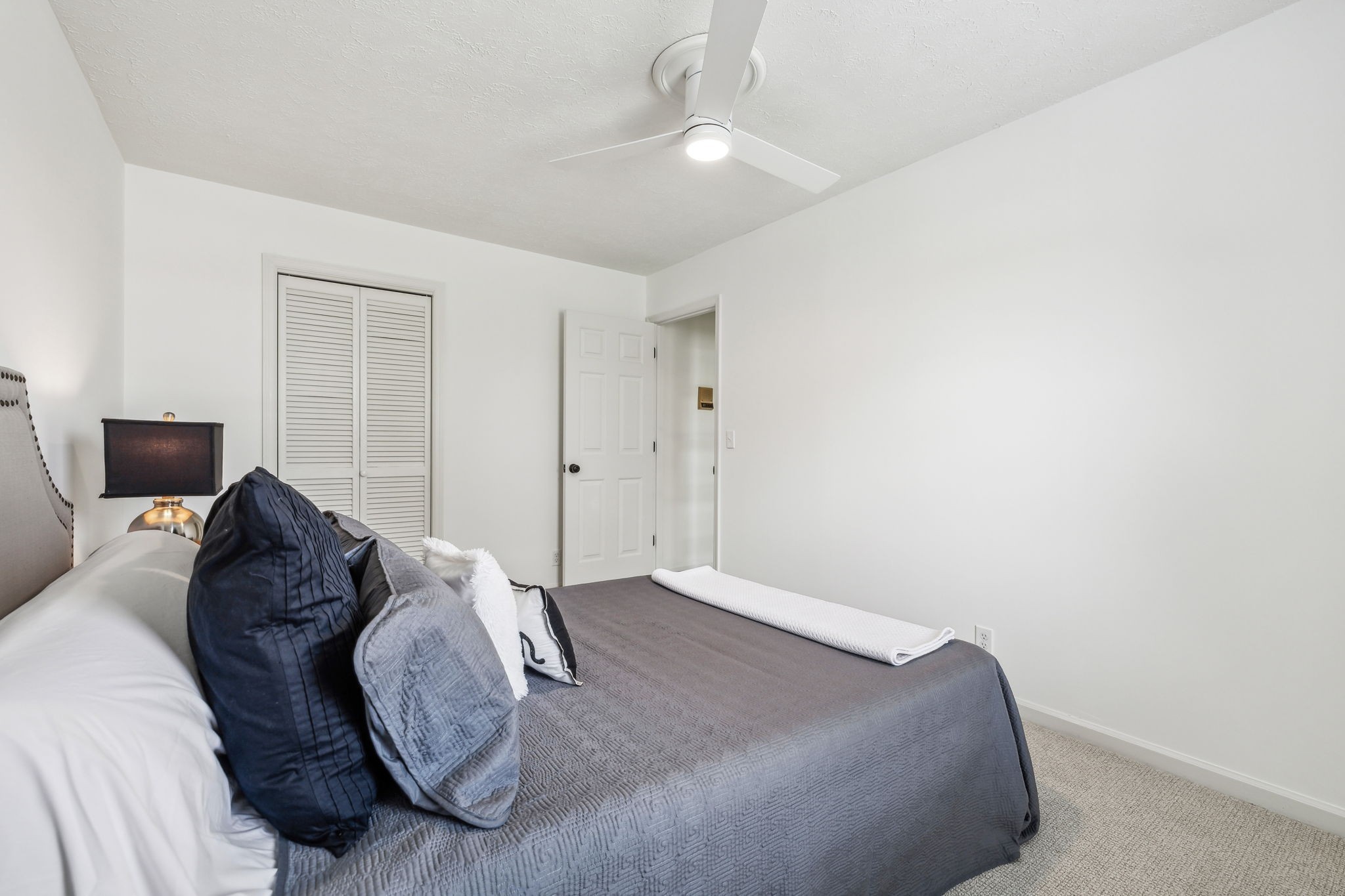 102 Foxborough Sq, W