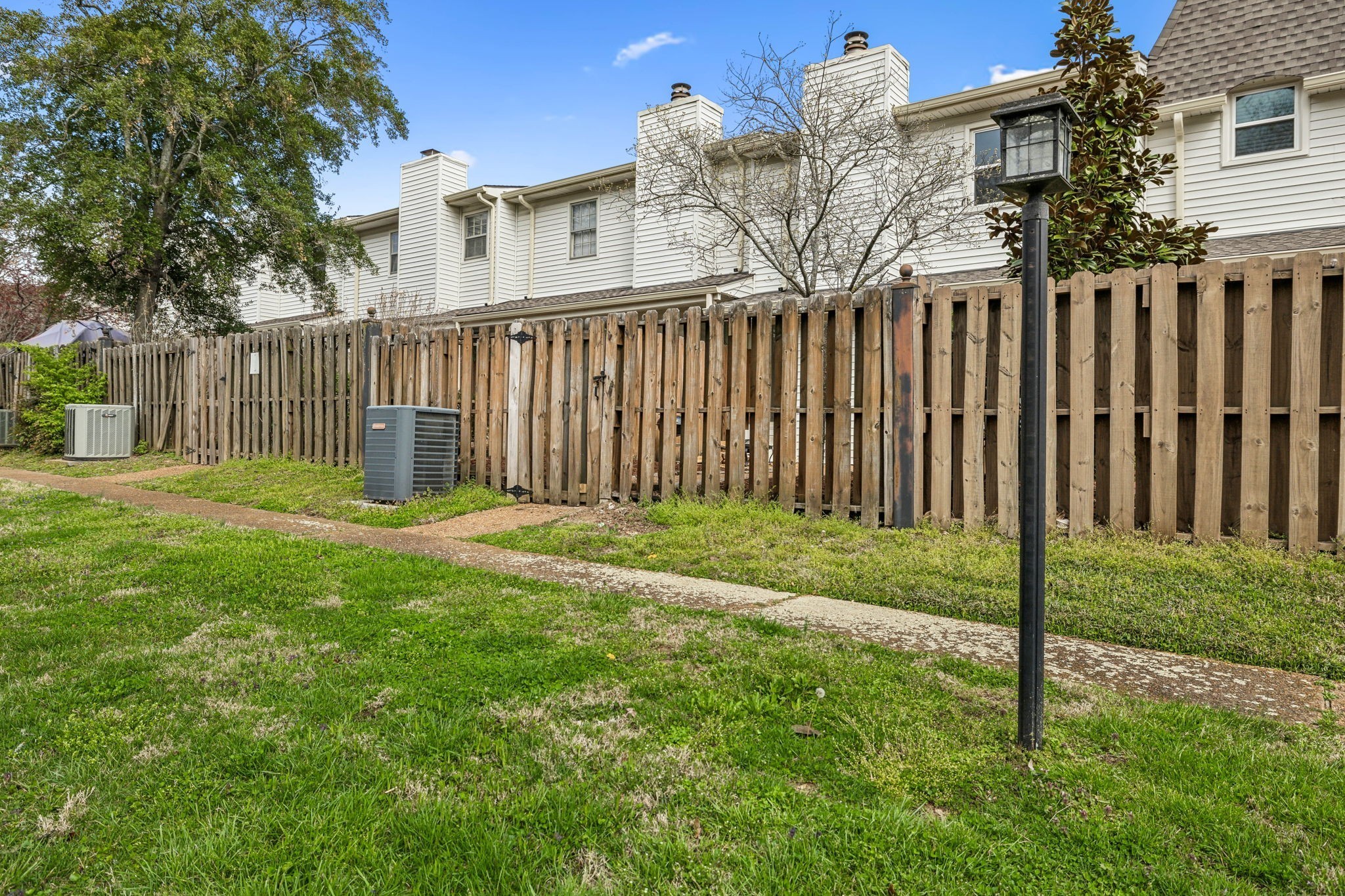 102 Foxborough Sq, W