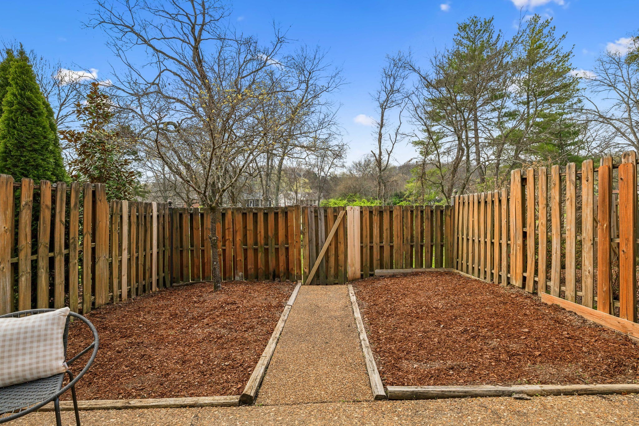 102 Foxborough Sq, W