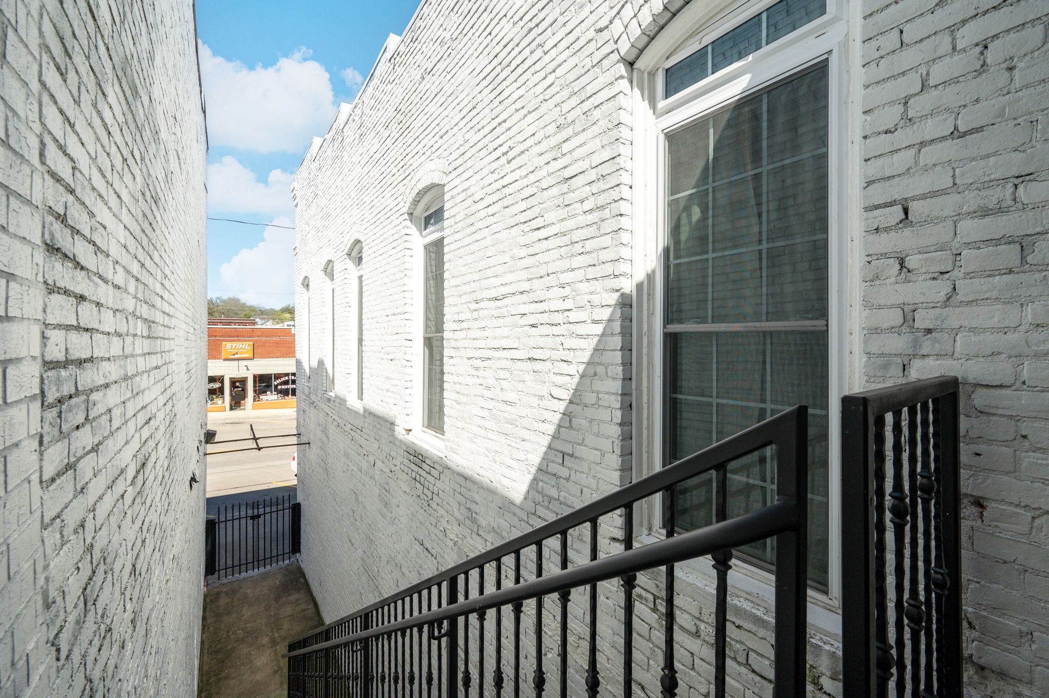 227 N 1st St Unit: Loft