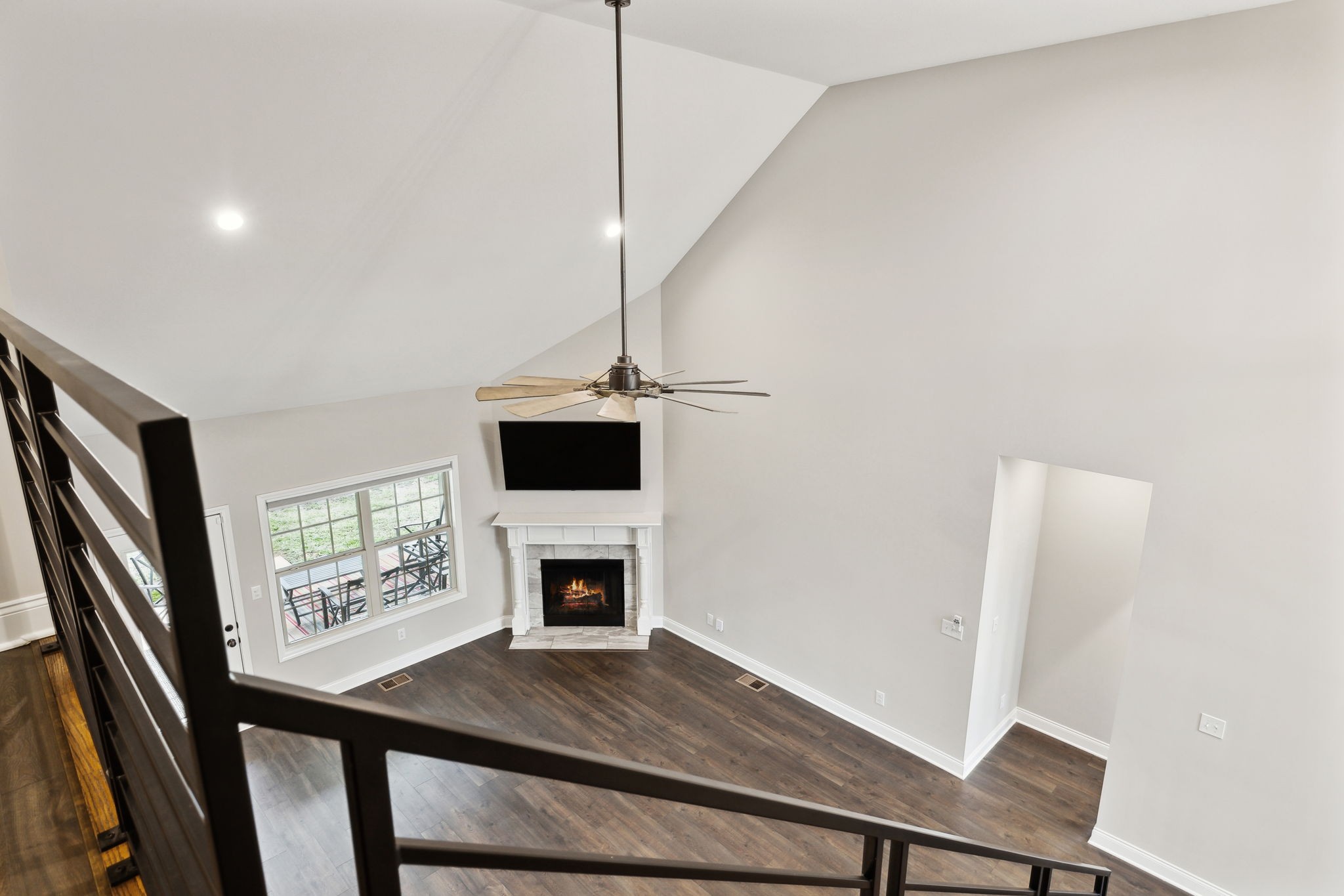 1528 Charles Bell Rd