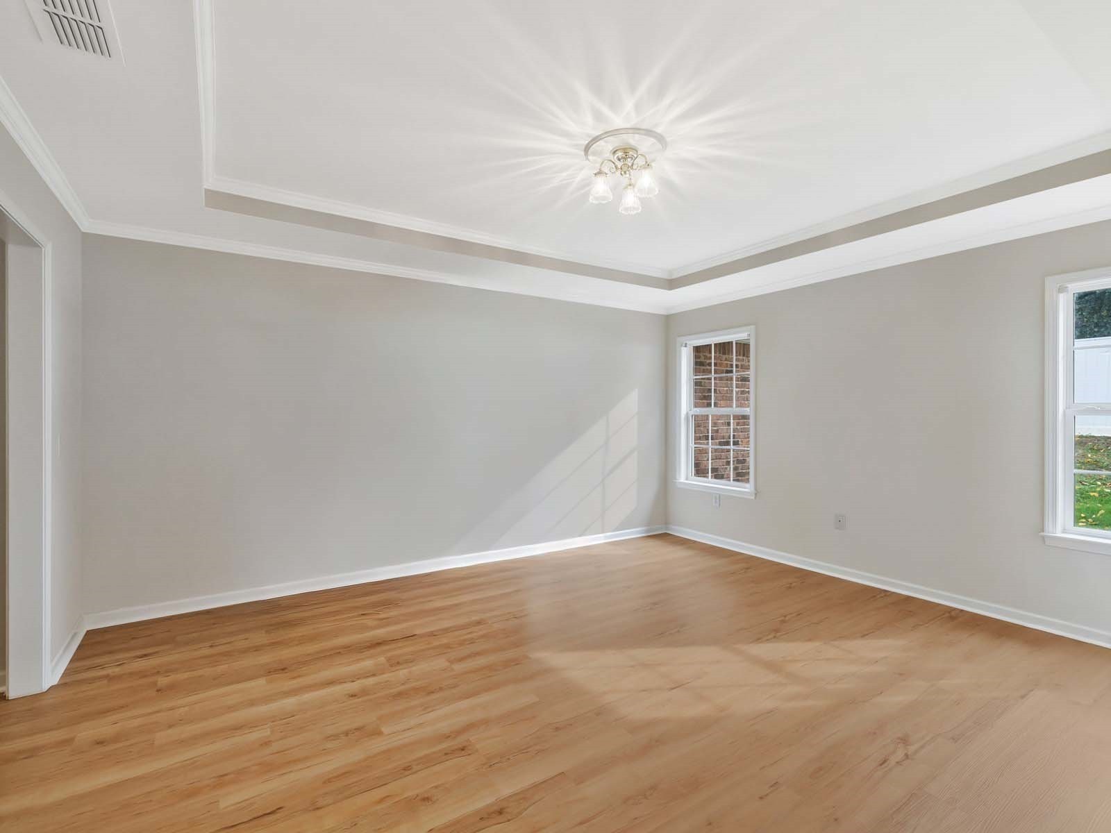 702 Forest Glen Circle