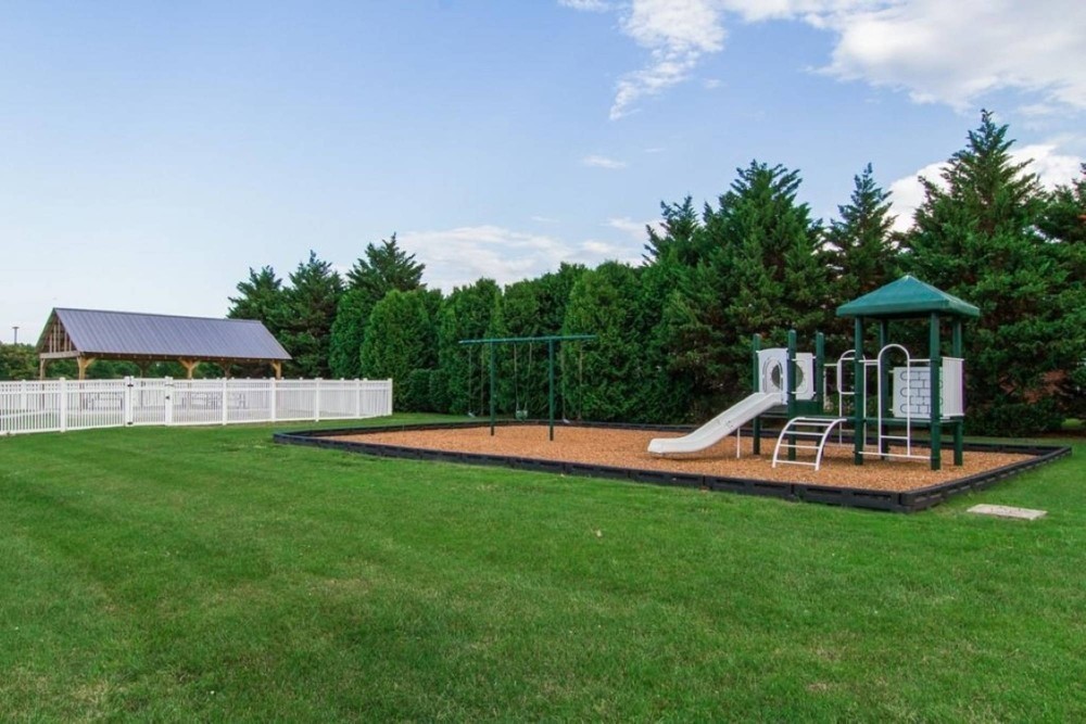 702 Forest Glen Circle