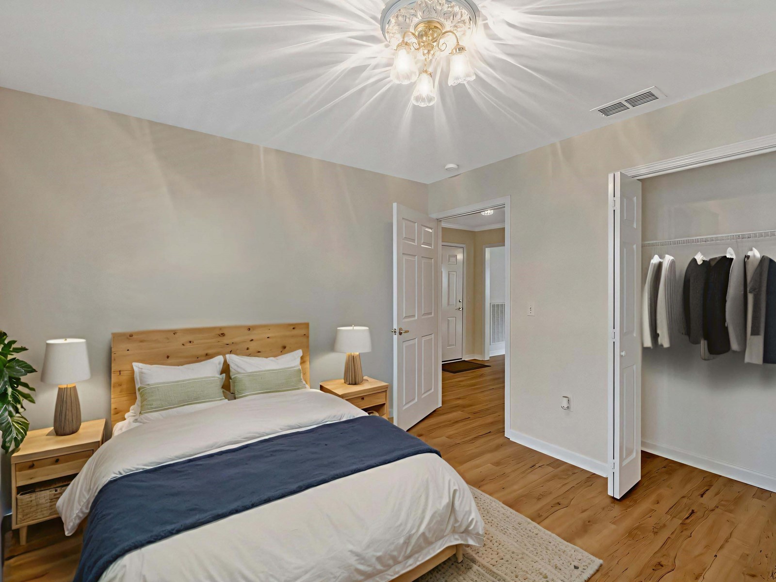 702 Forest Glen Circle