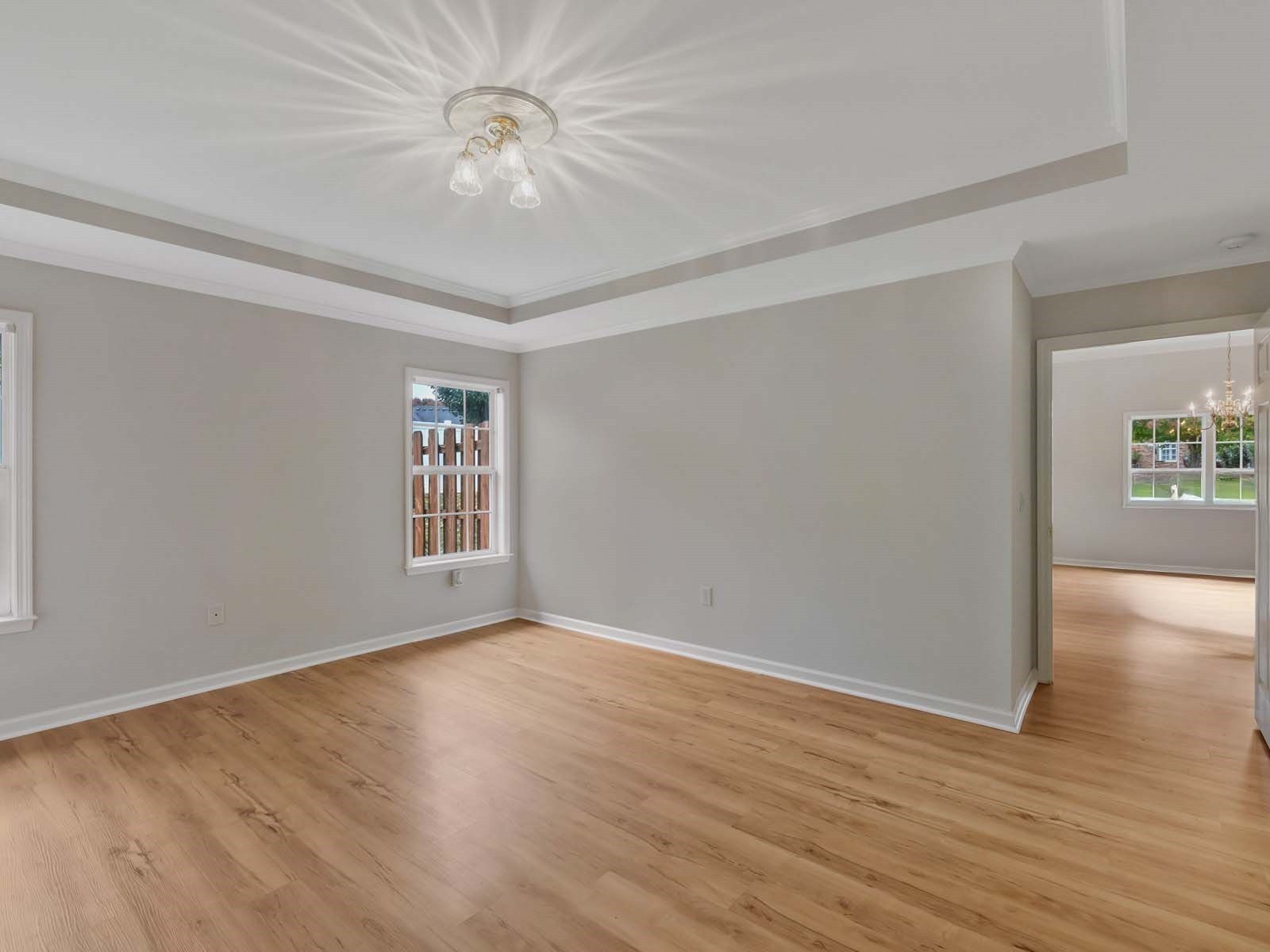 702 Forest Glen Circle