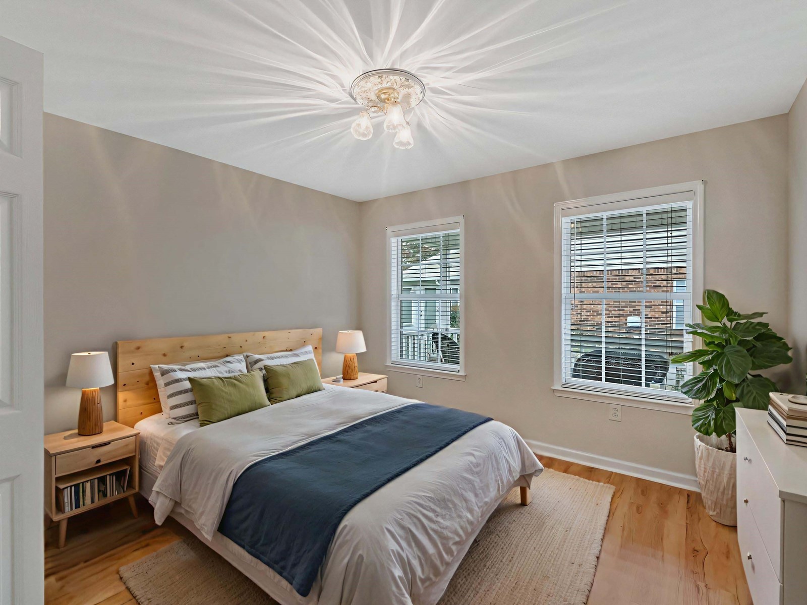 702 Forest Glen Circle