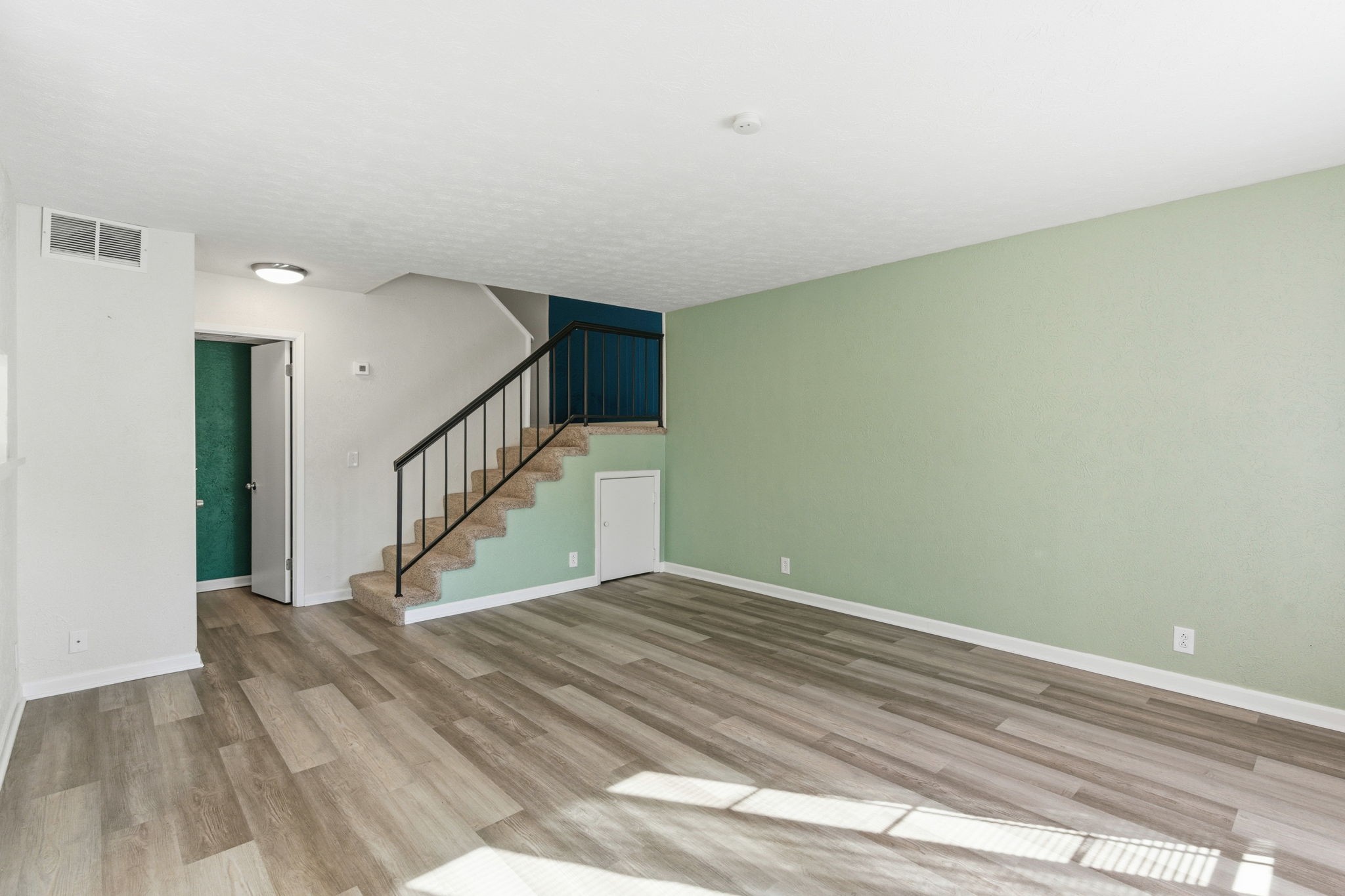 810 Bellevue Rd Unit: 214