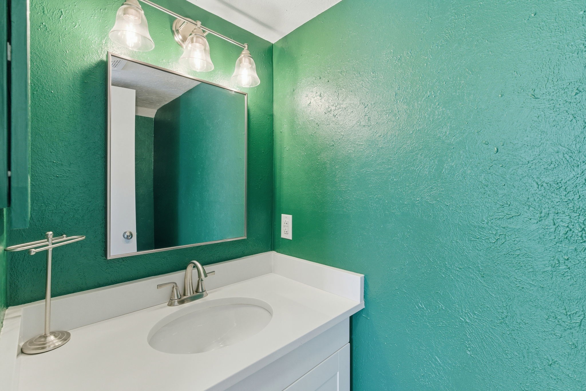 810 Bellevue Rd Unit: 214