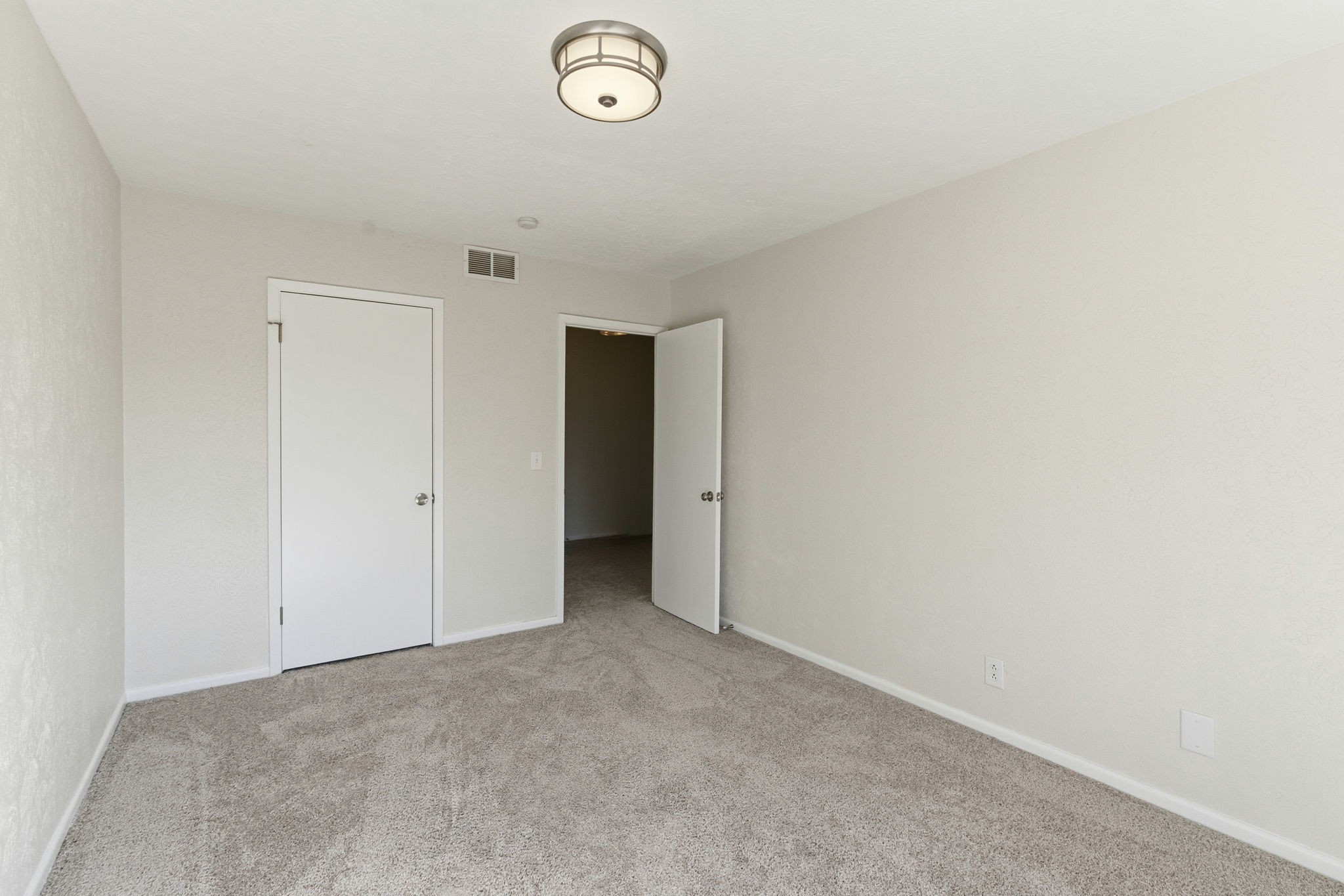 810 Bellevue Rd Unit: 214