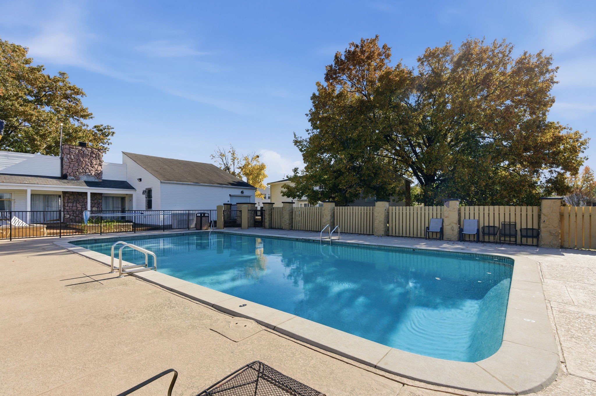 810 Bellevue Rd Unit: 214