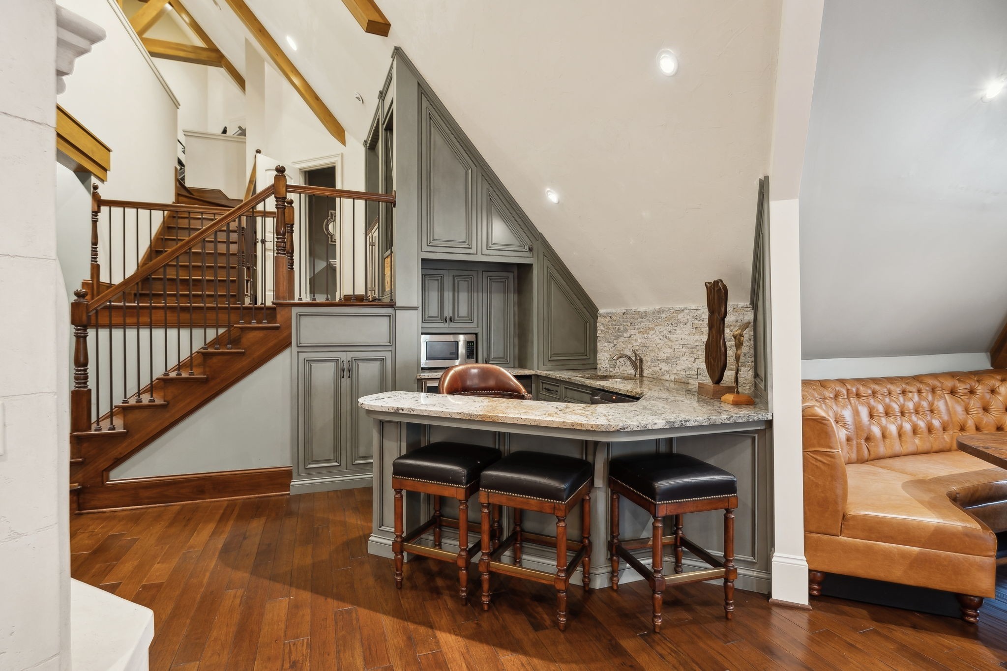 128 Woodward Hills Pl