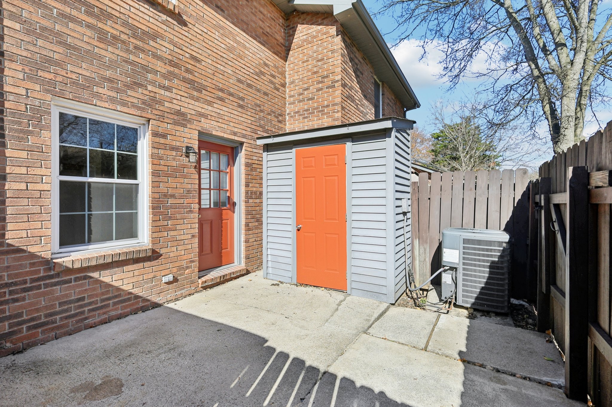 618 Hickory Glade Ct