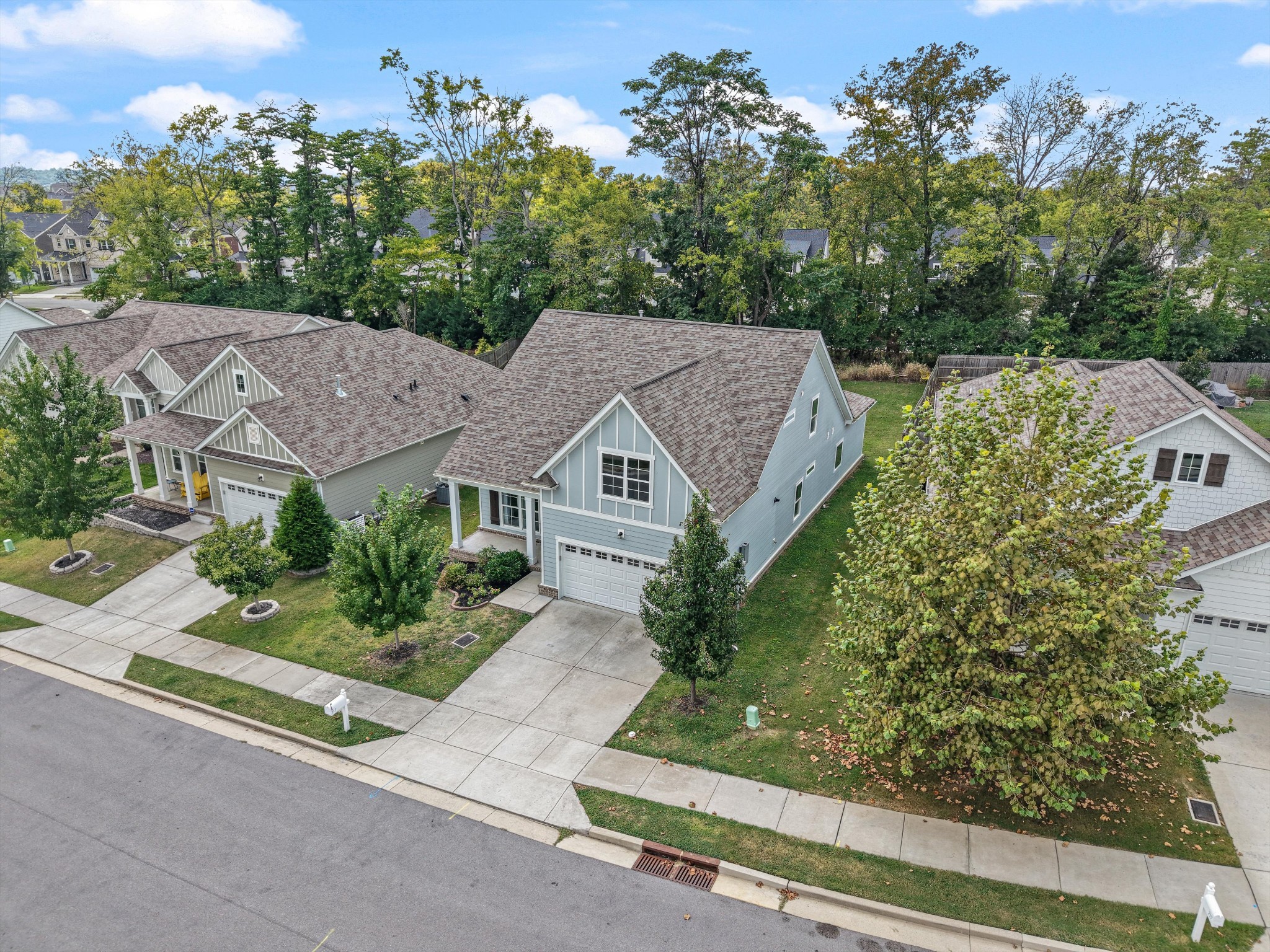 213 Hermitage Point Dr