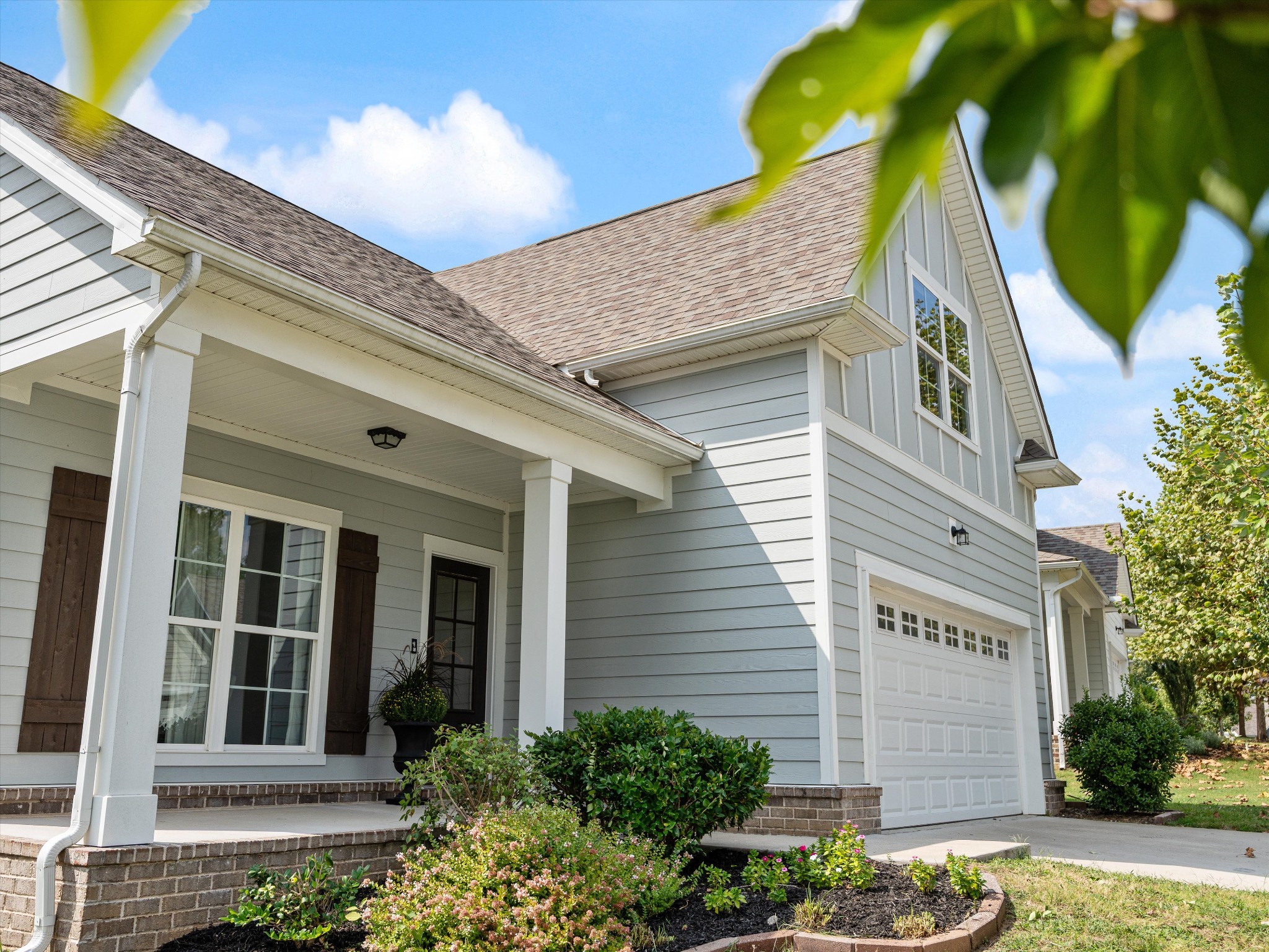 213 Hermitage Point Dr