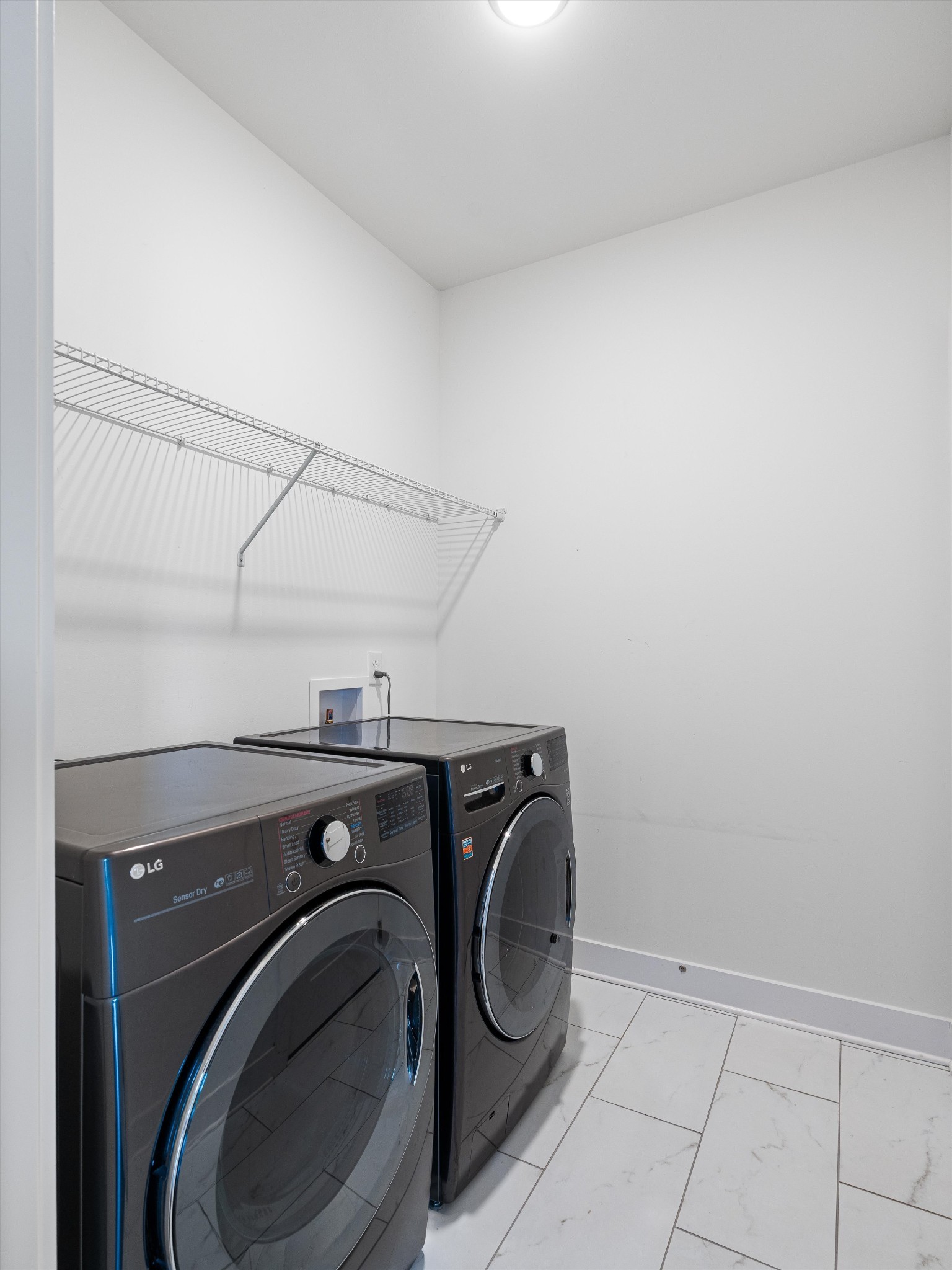 213 Hermitage Point Dr