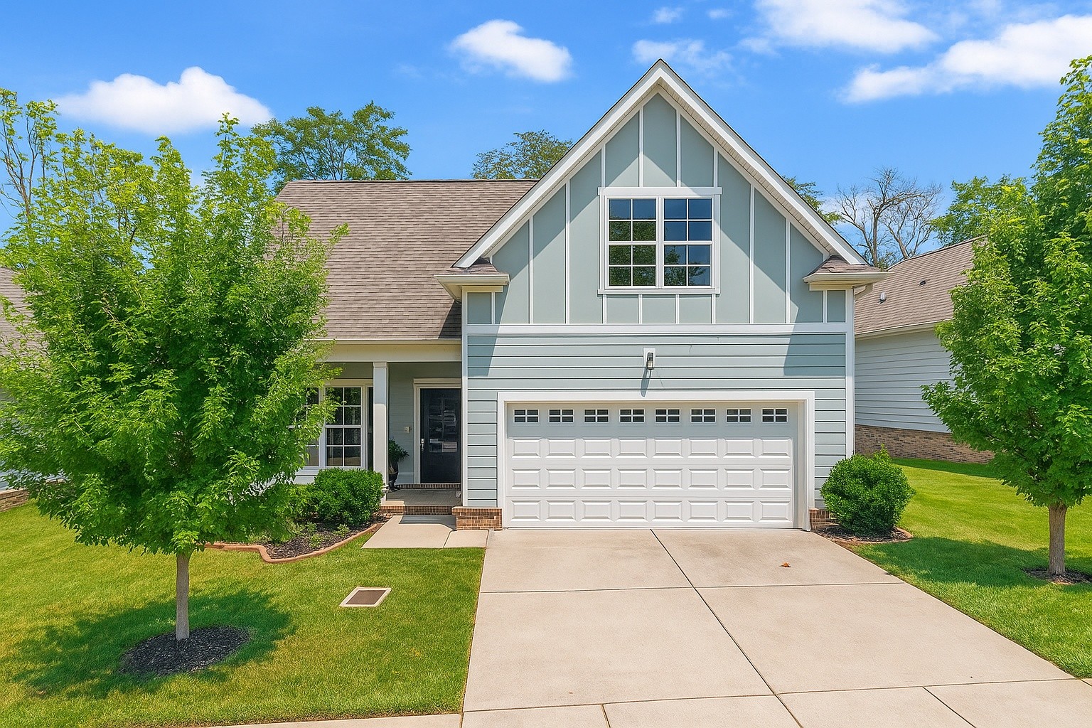 213 Hermitage Point Dr