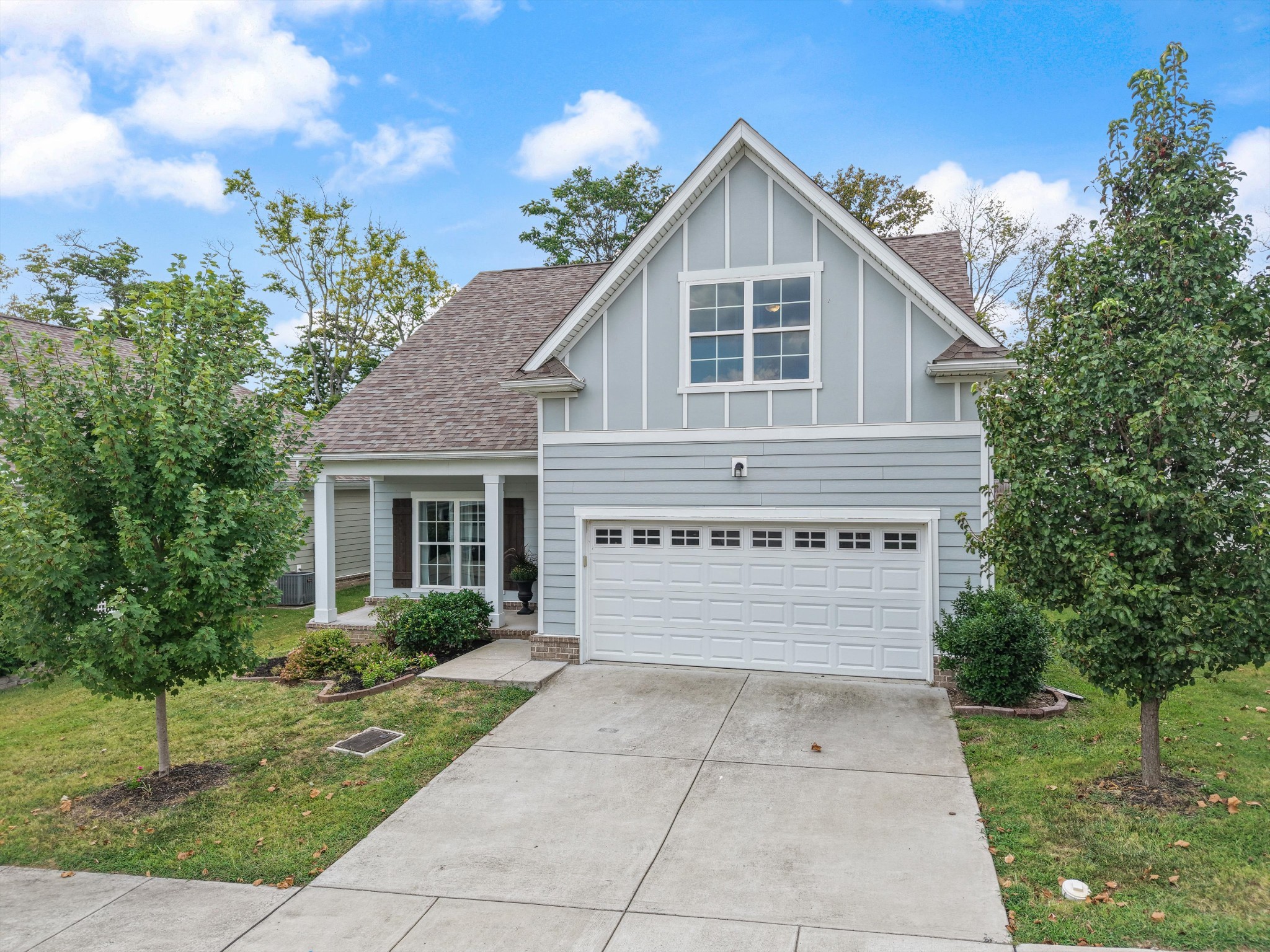 213 Hermitage Point Dr