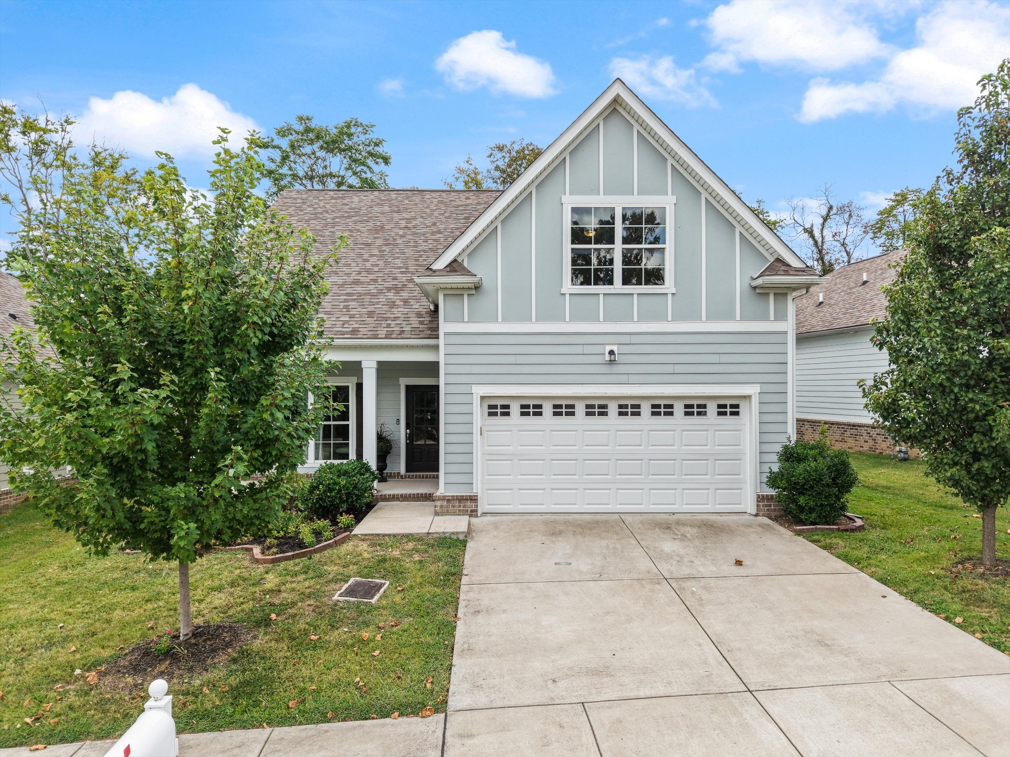 213 Hermitage Point Dr