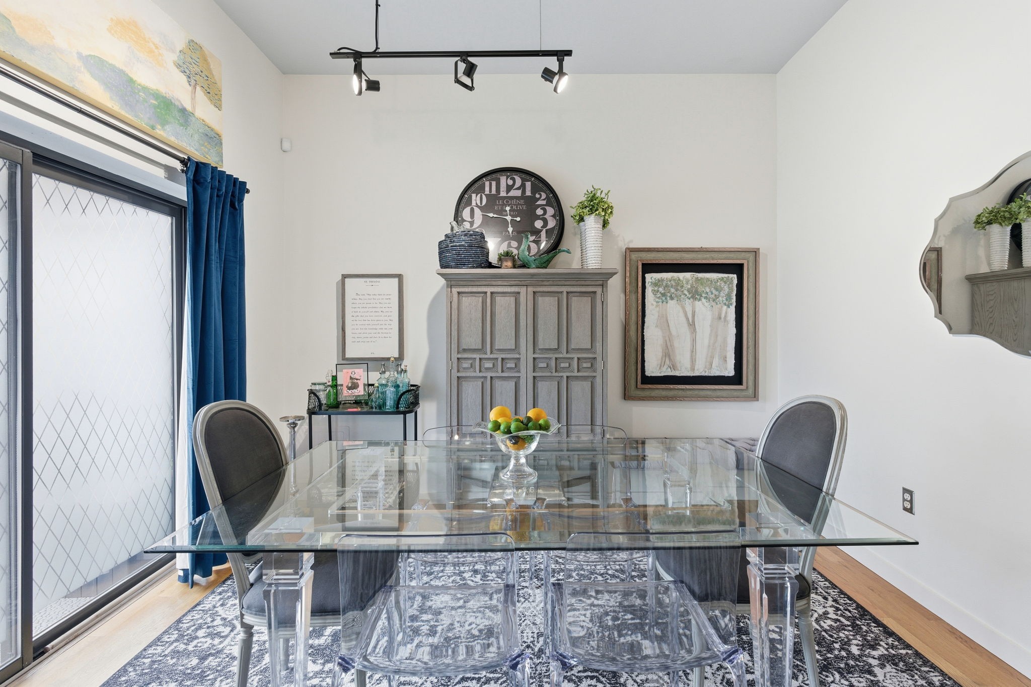 1342 Rosa L Parks Blvd