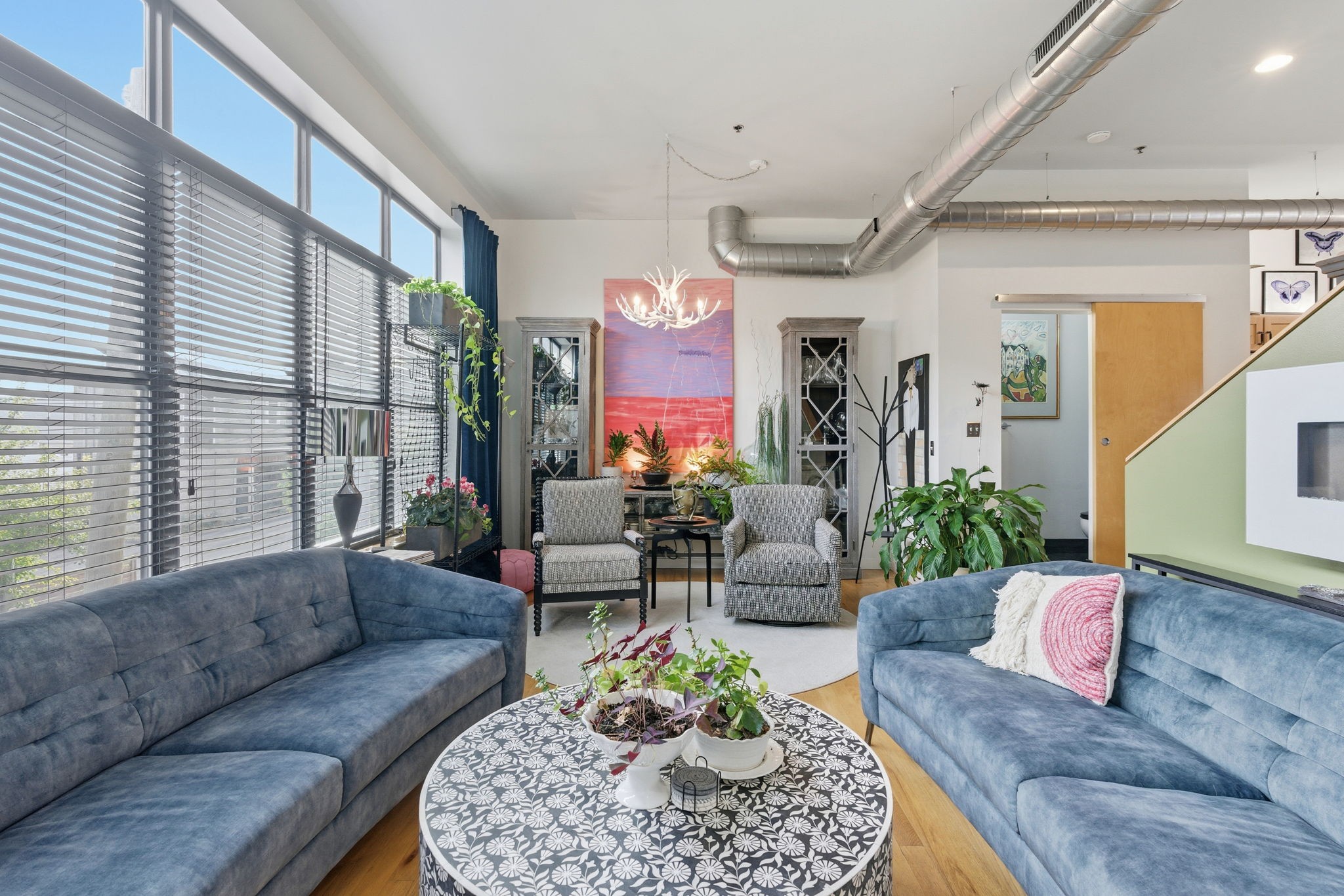 1342 Rosa L Parks Blvd