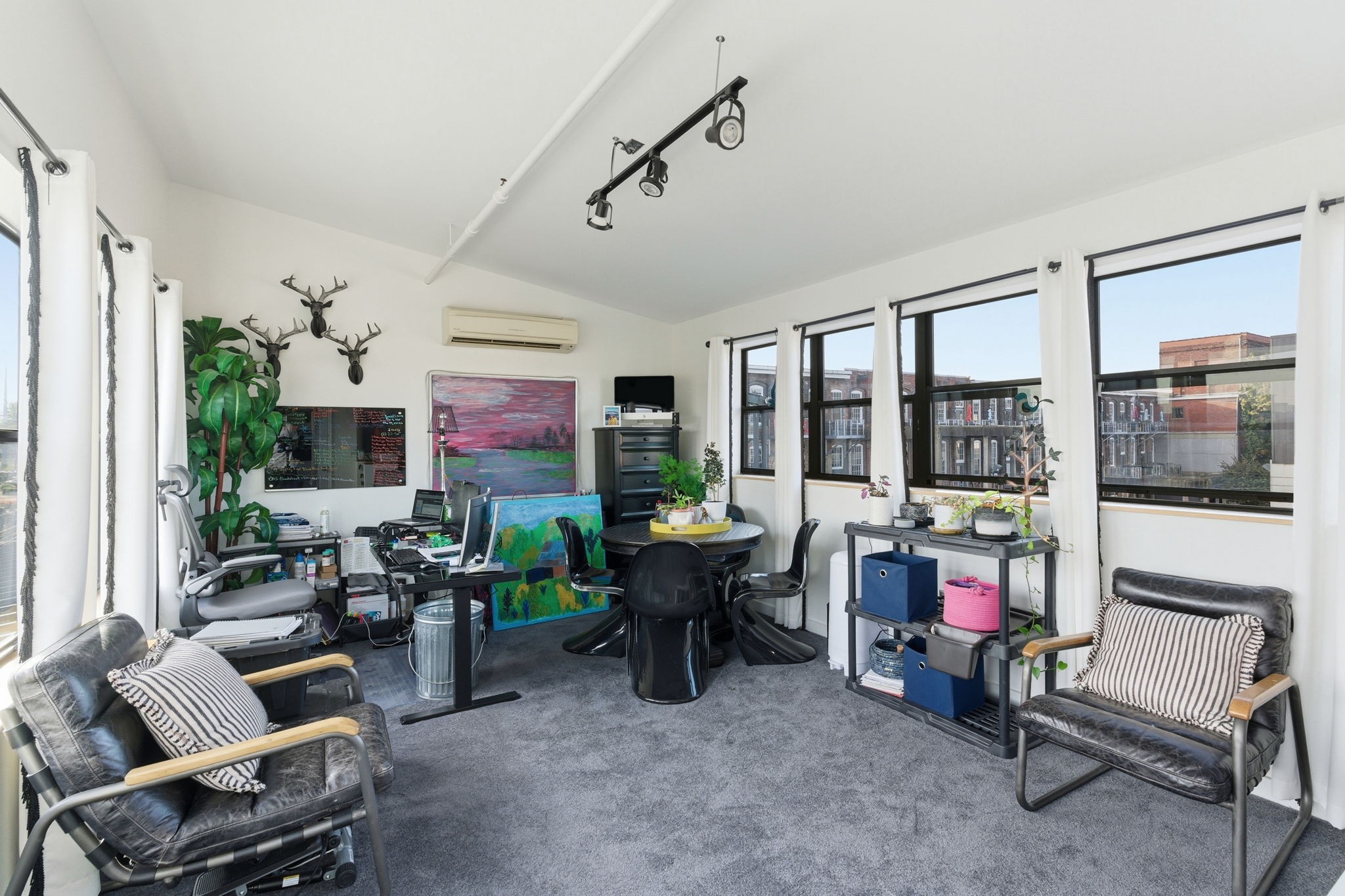 1342 Rosa L Parks Blvd