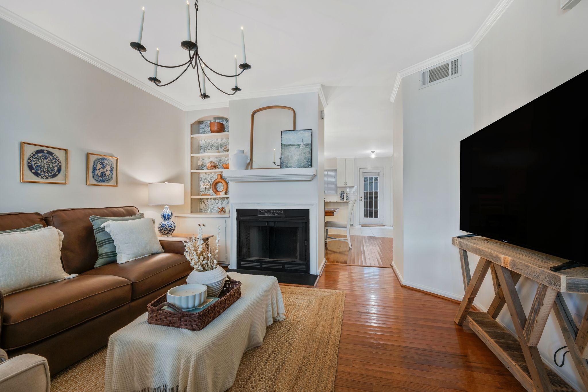 3135 Long Blvd Unit: 2