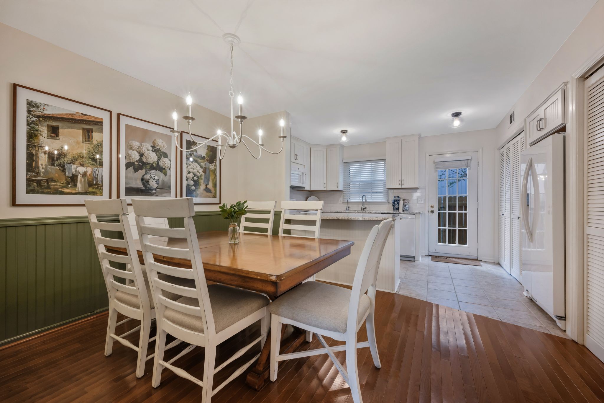 3135 Long Blvd Unit: 2