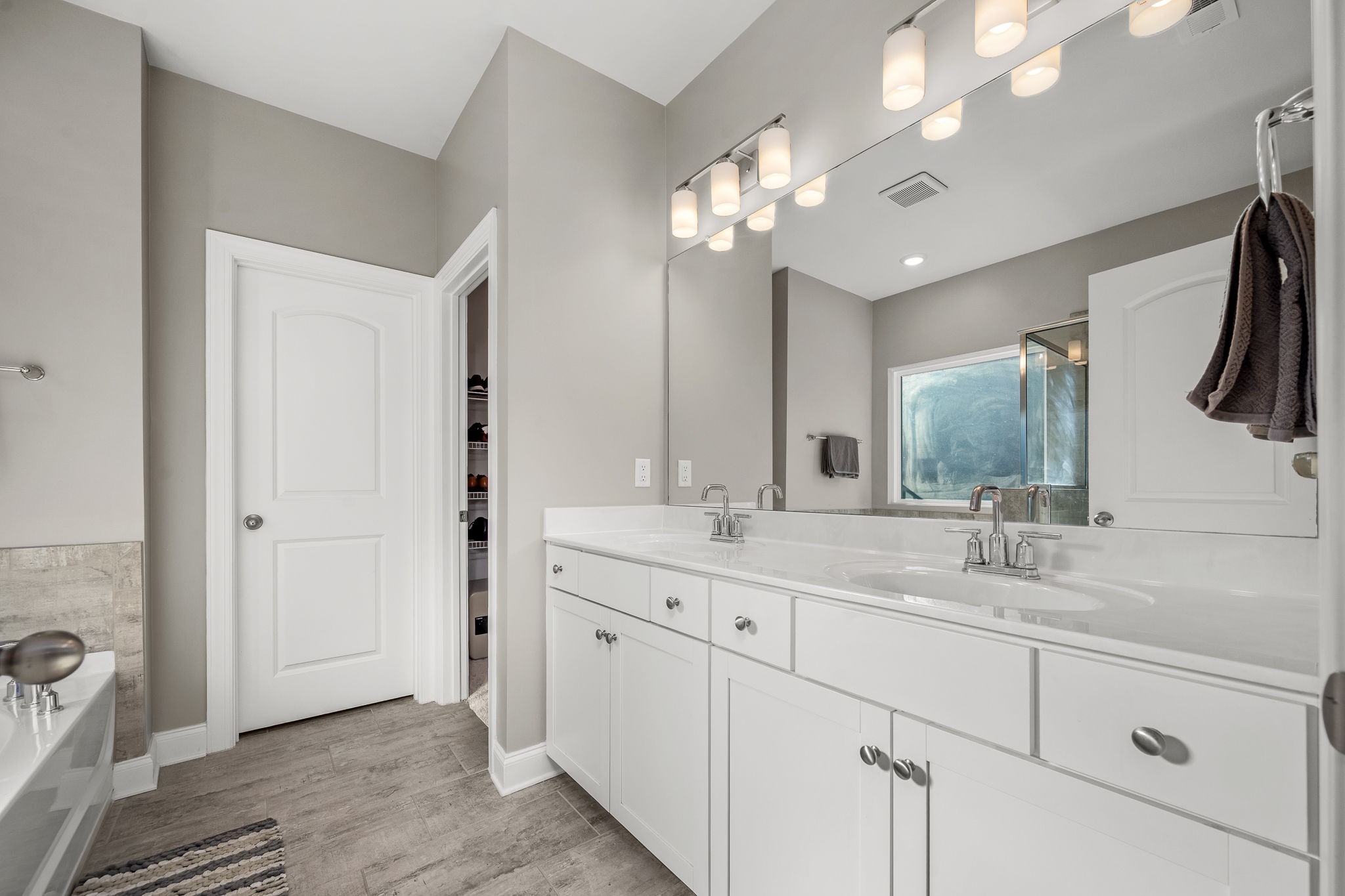 2525 Prairie Hill Dr