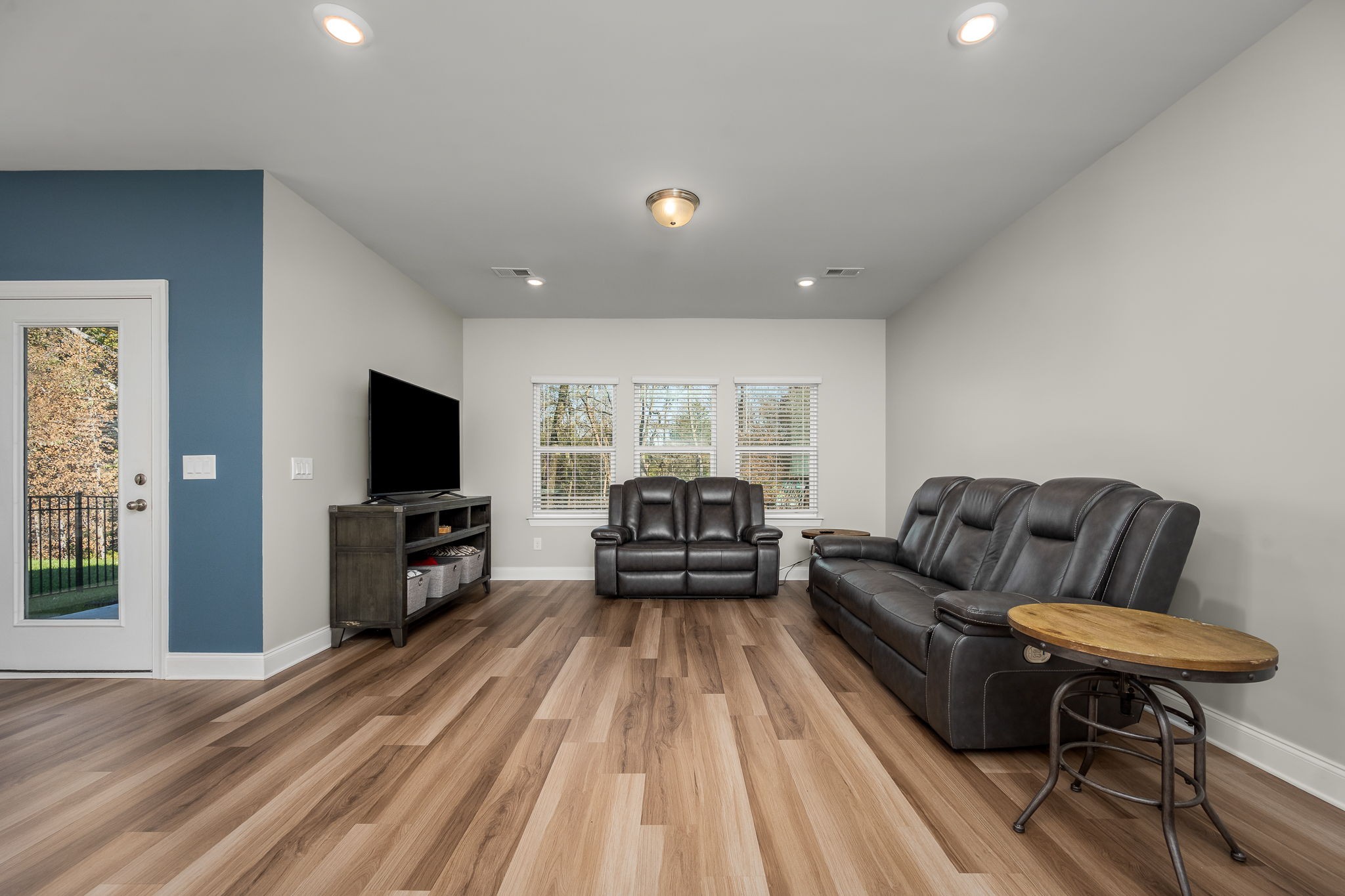 2525 Prairie Hill Dr