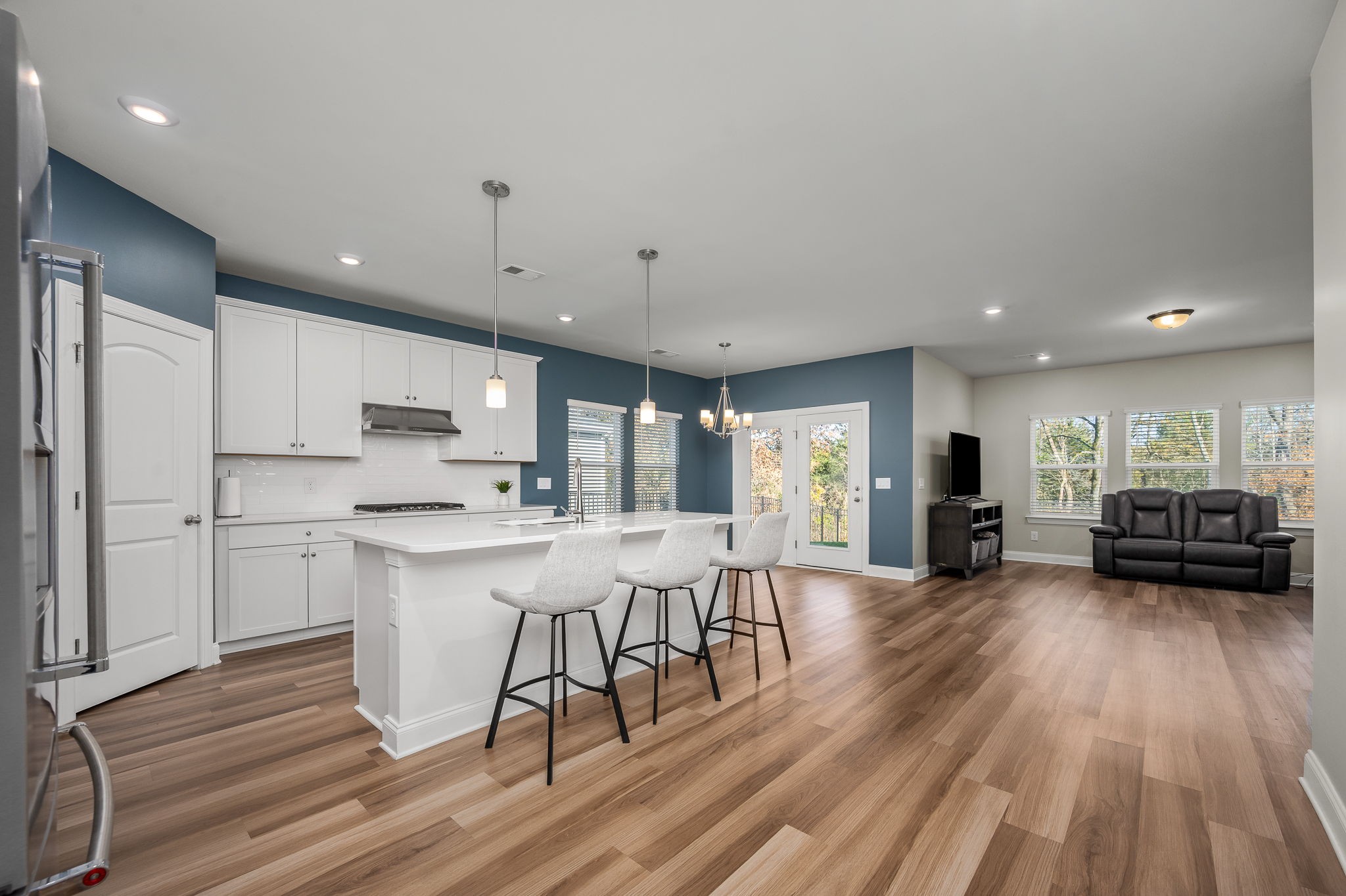 2525 Prairie Hill Dr