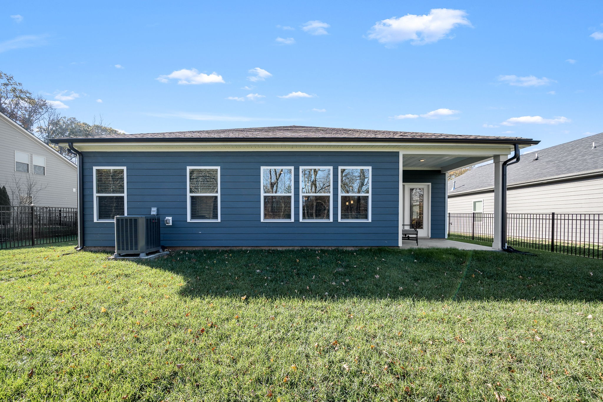 2525 Prairie Hill Dr