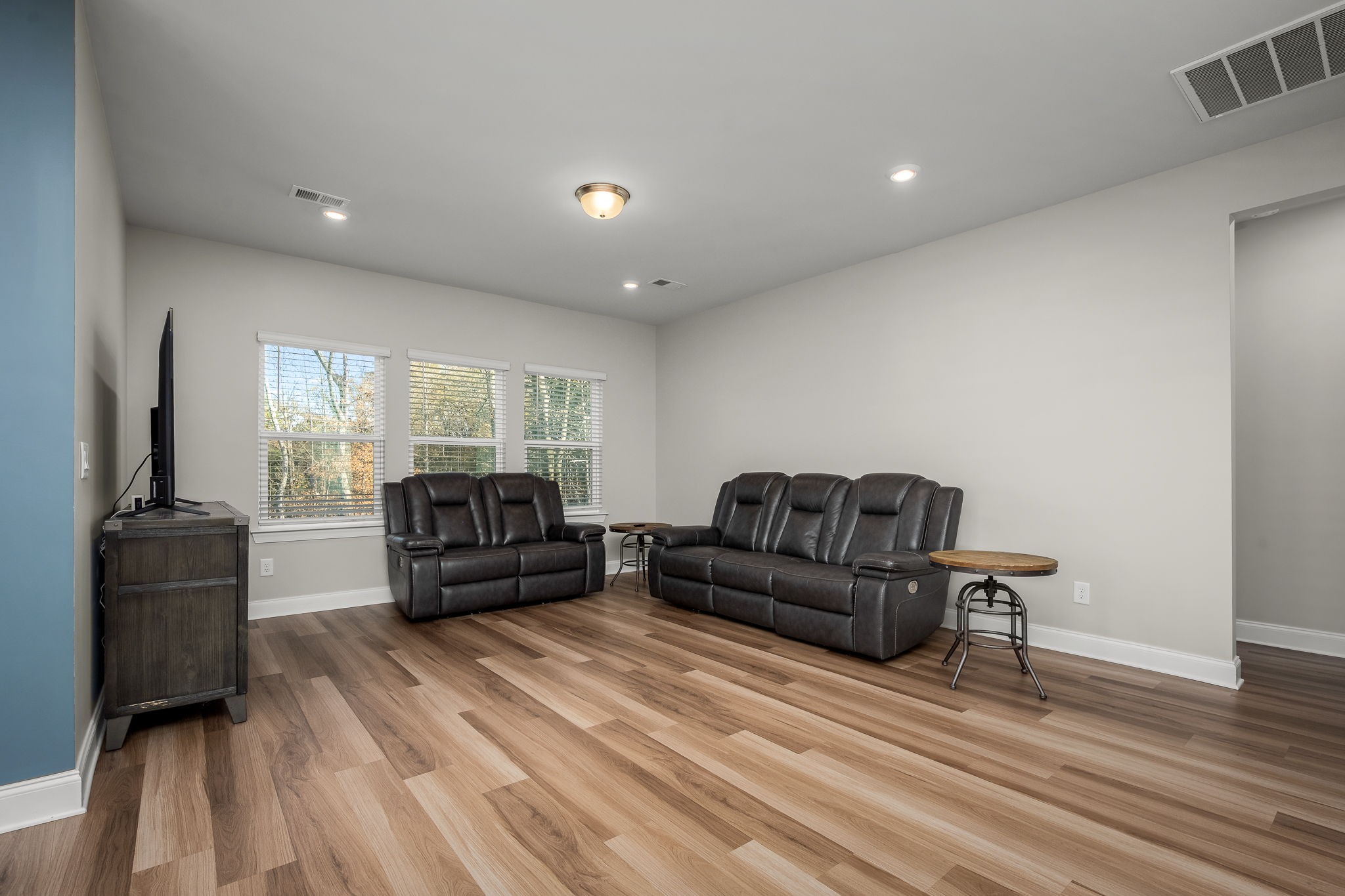 2525 Prairie Hill Dr