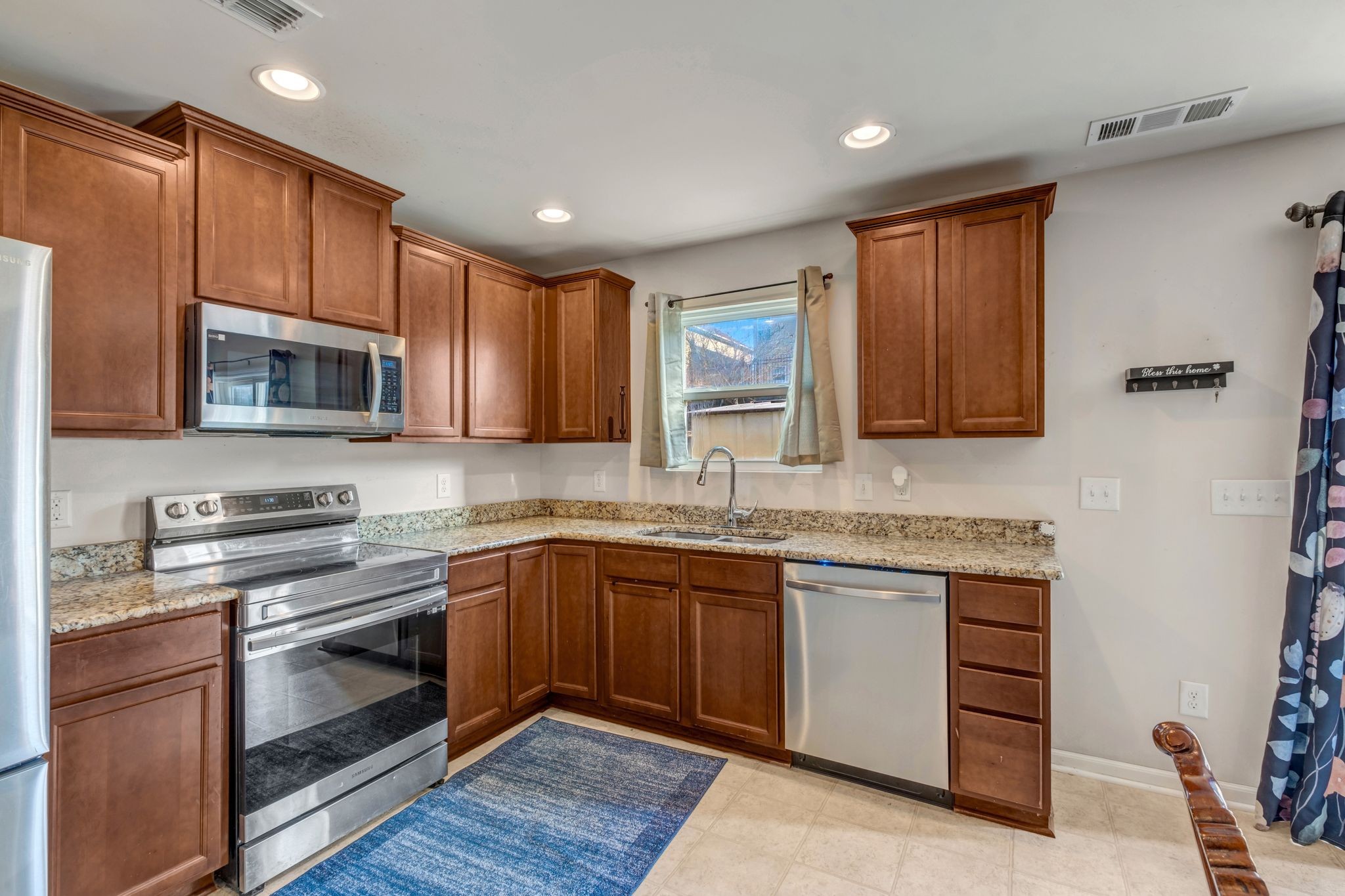 519 Rock Island Way