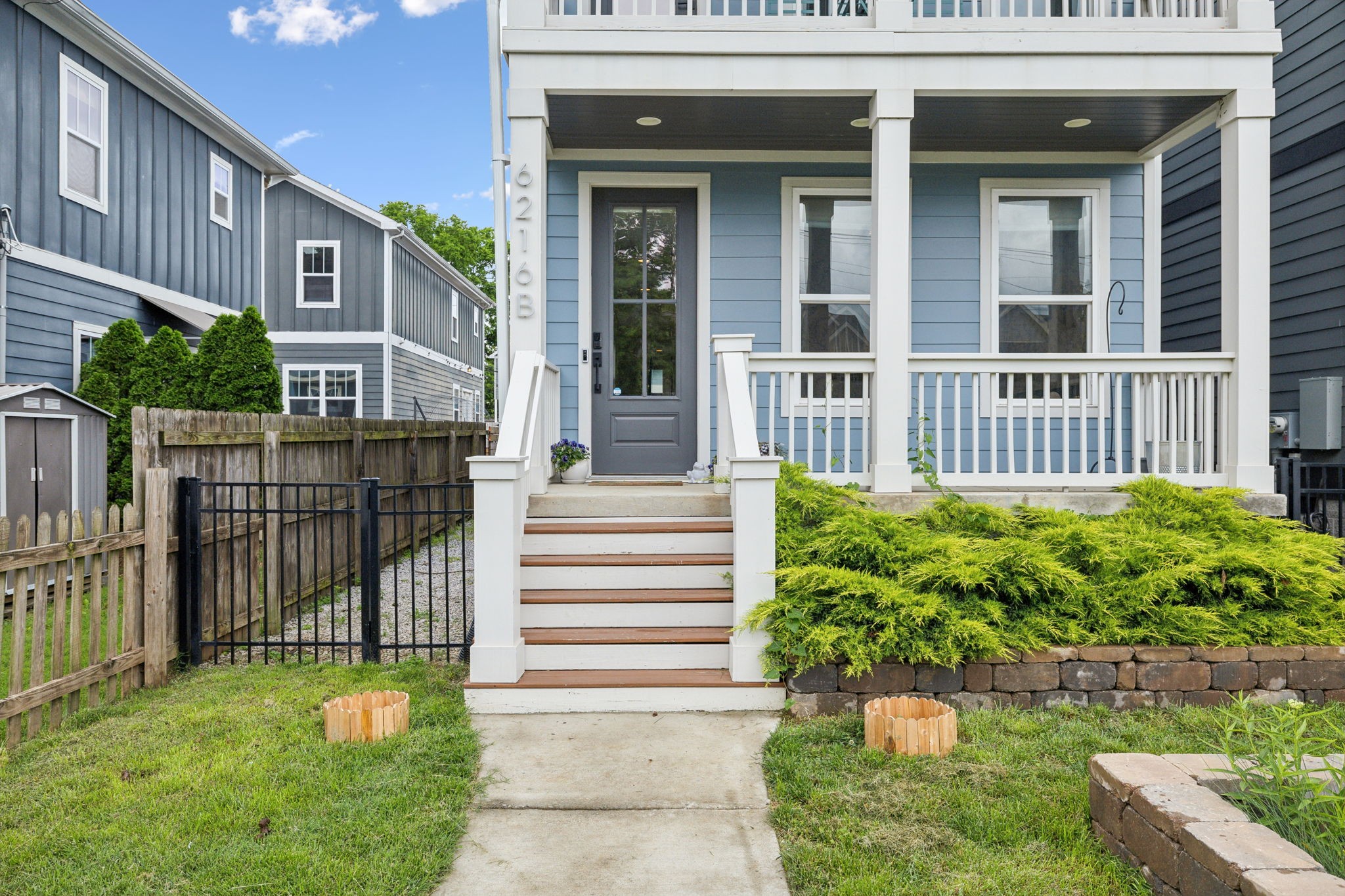 6216B California Ave