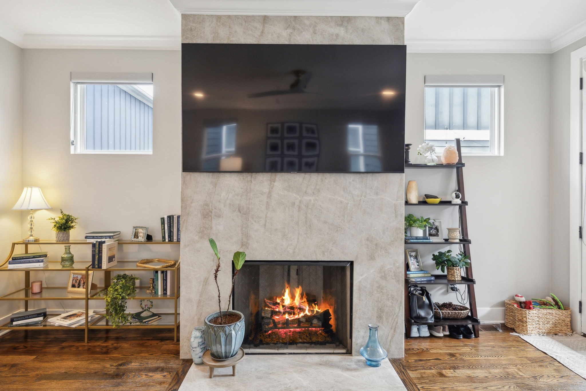 6216B California Ave