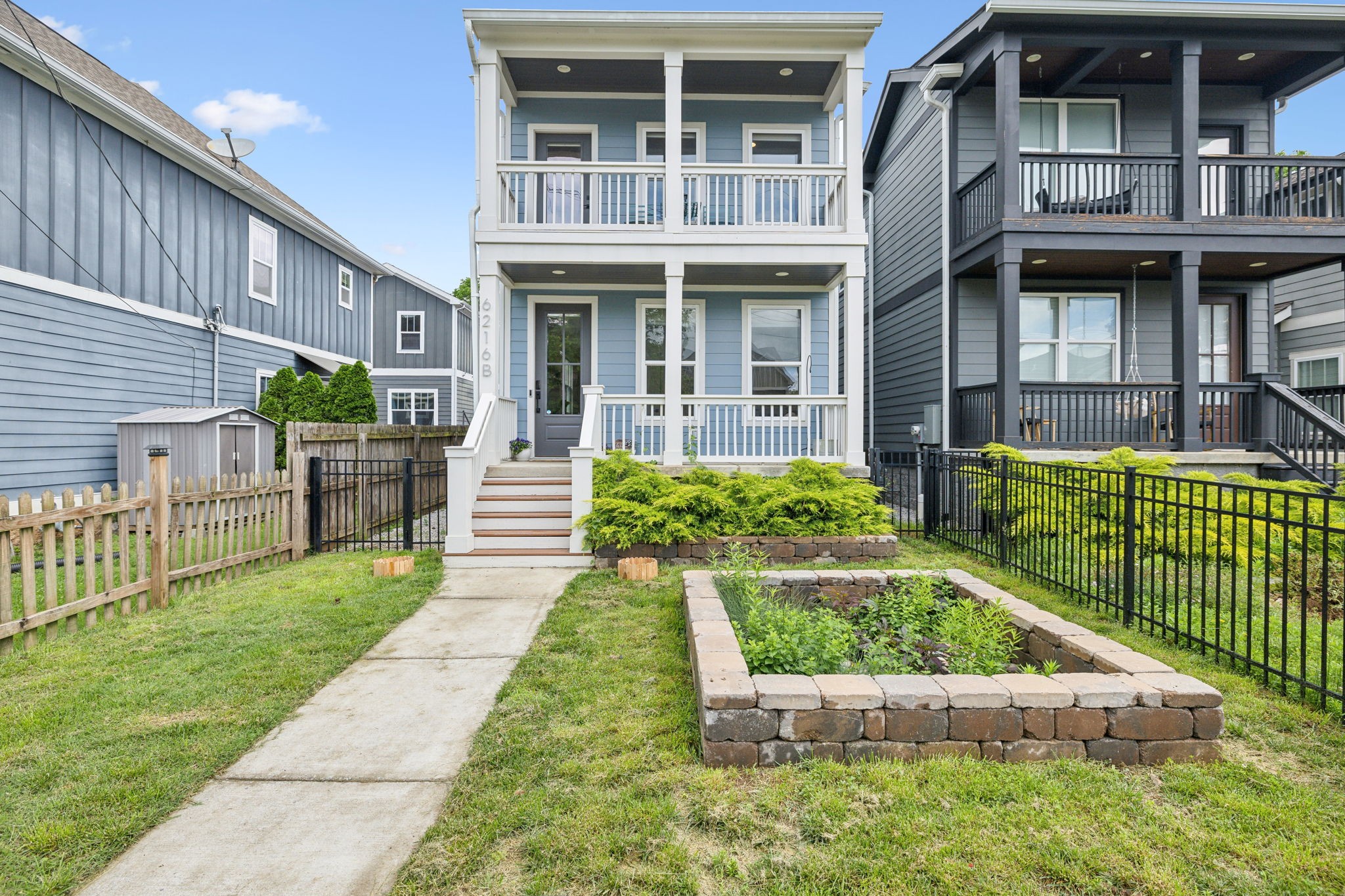 6216B California Ave