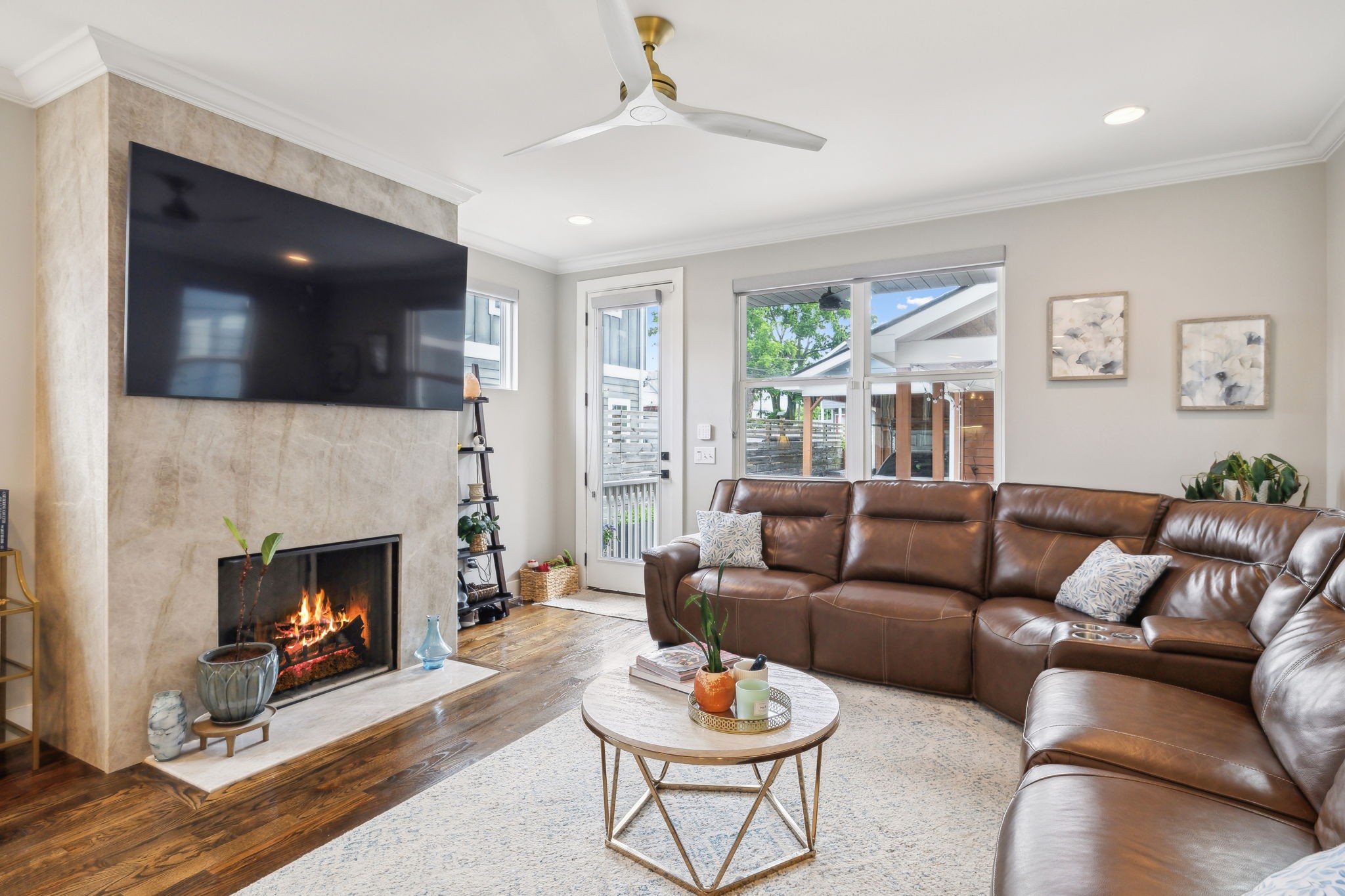 6216B California Ave