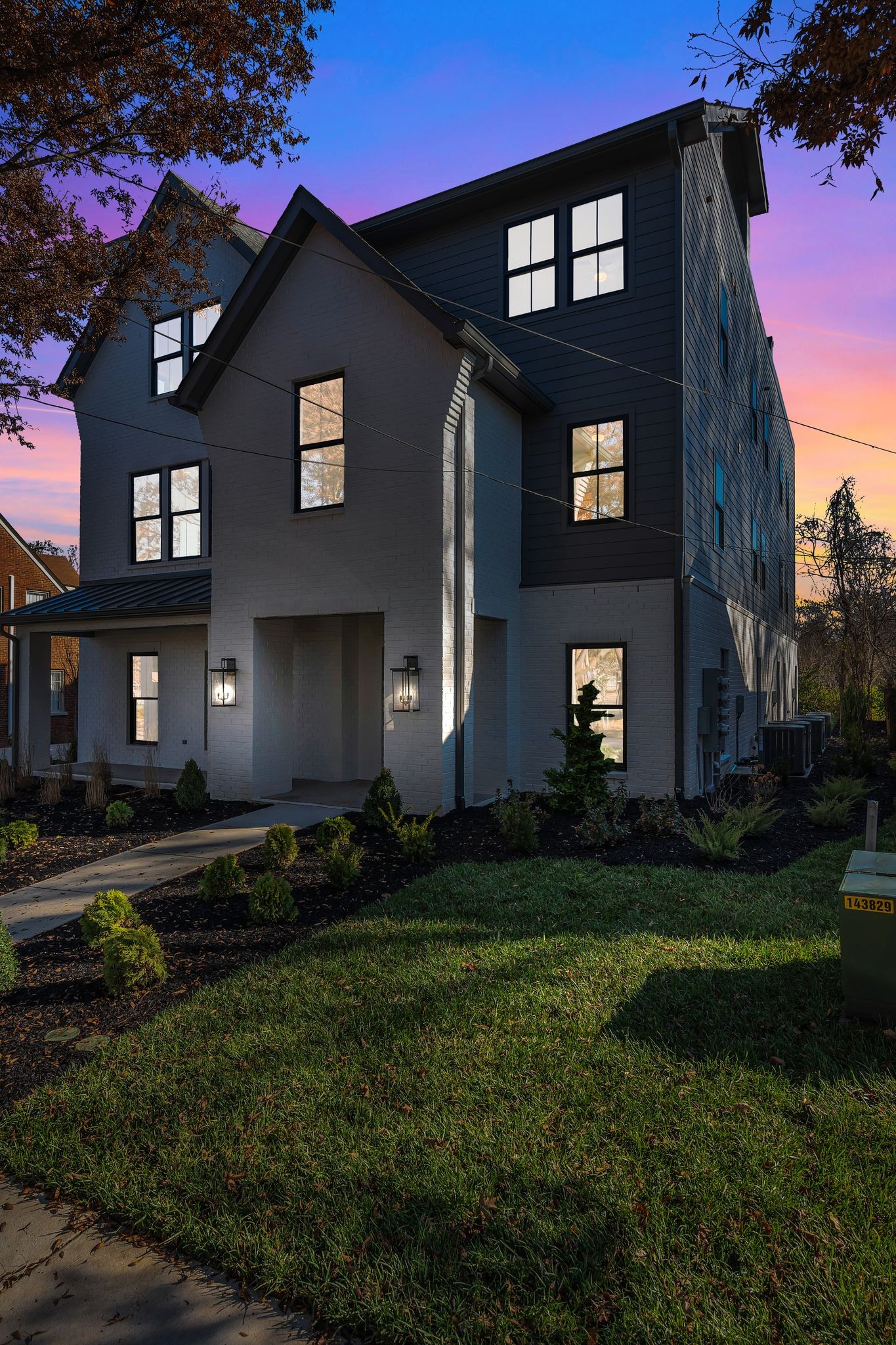 520 N Maple St Unit: 1