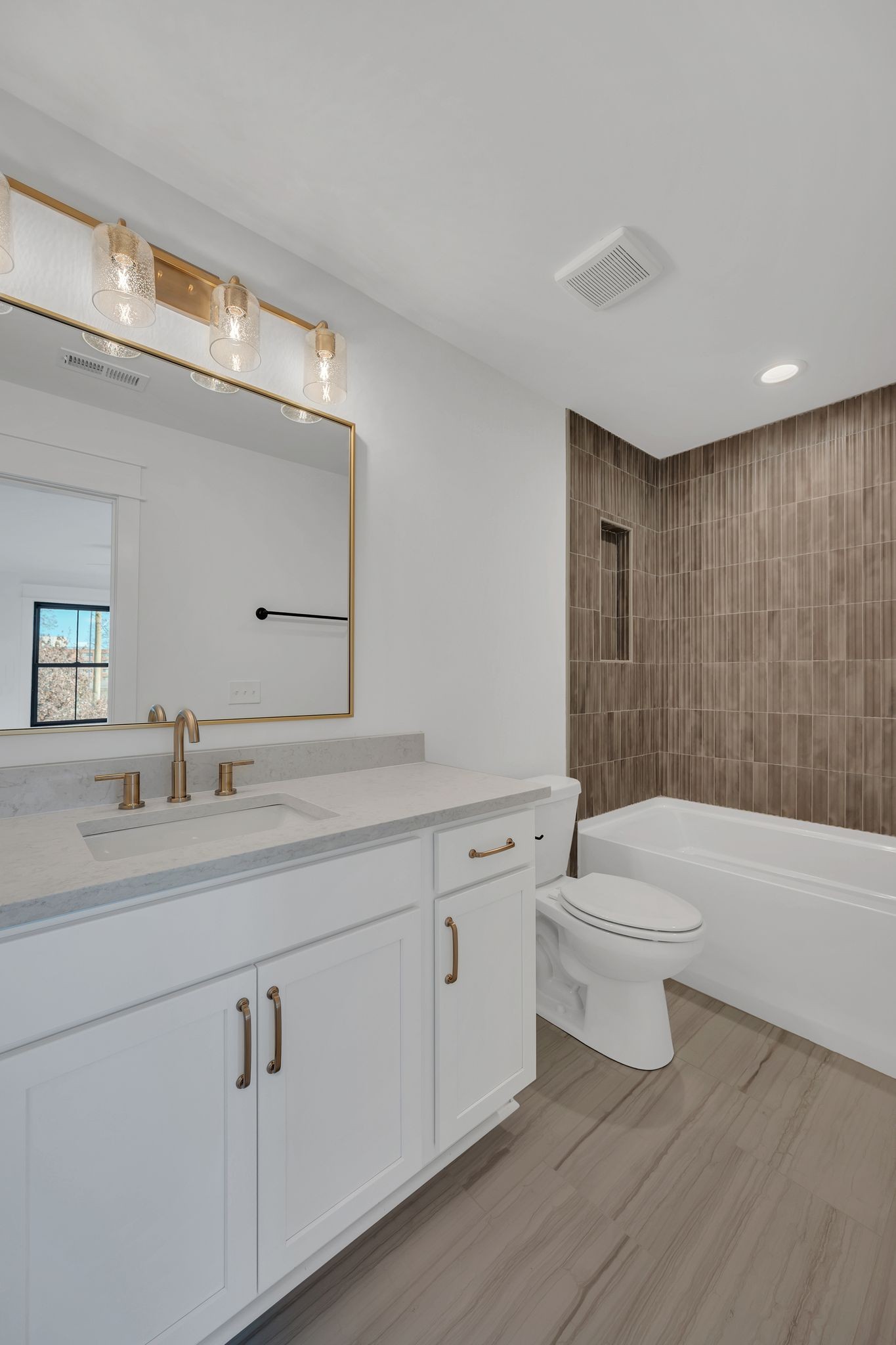 520 N Maple St Unit: 1