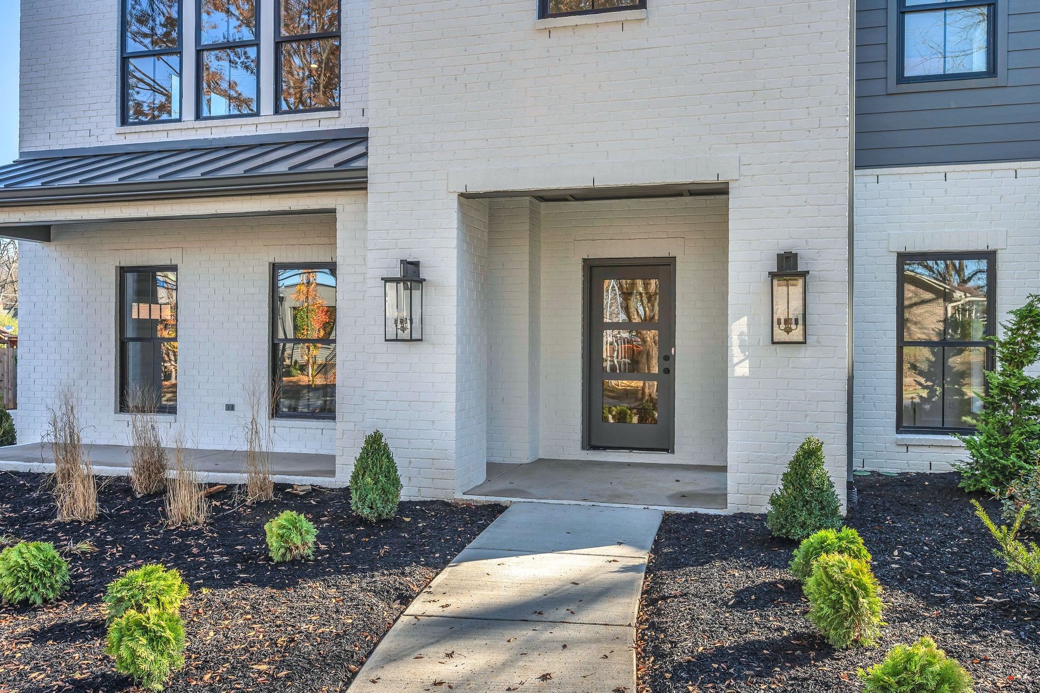 520 N Maple St Unit: 1