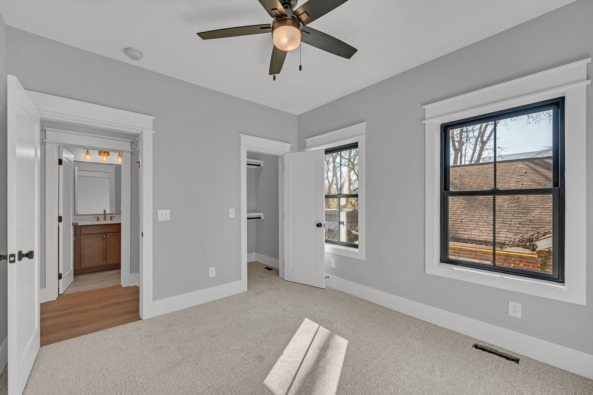 520 N Maple St Unit: 2