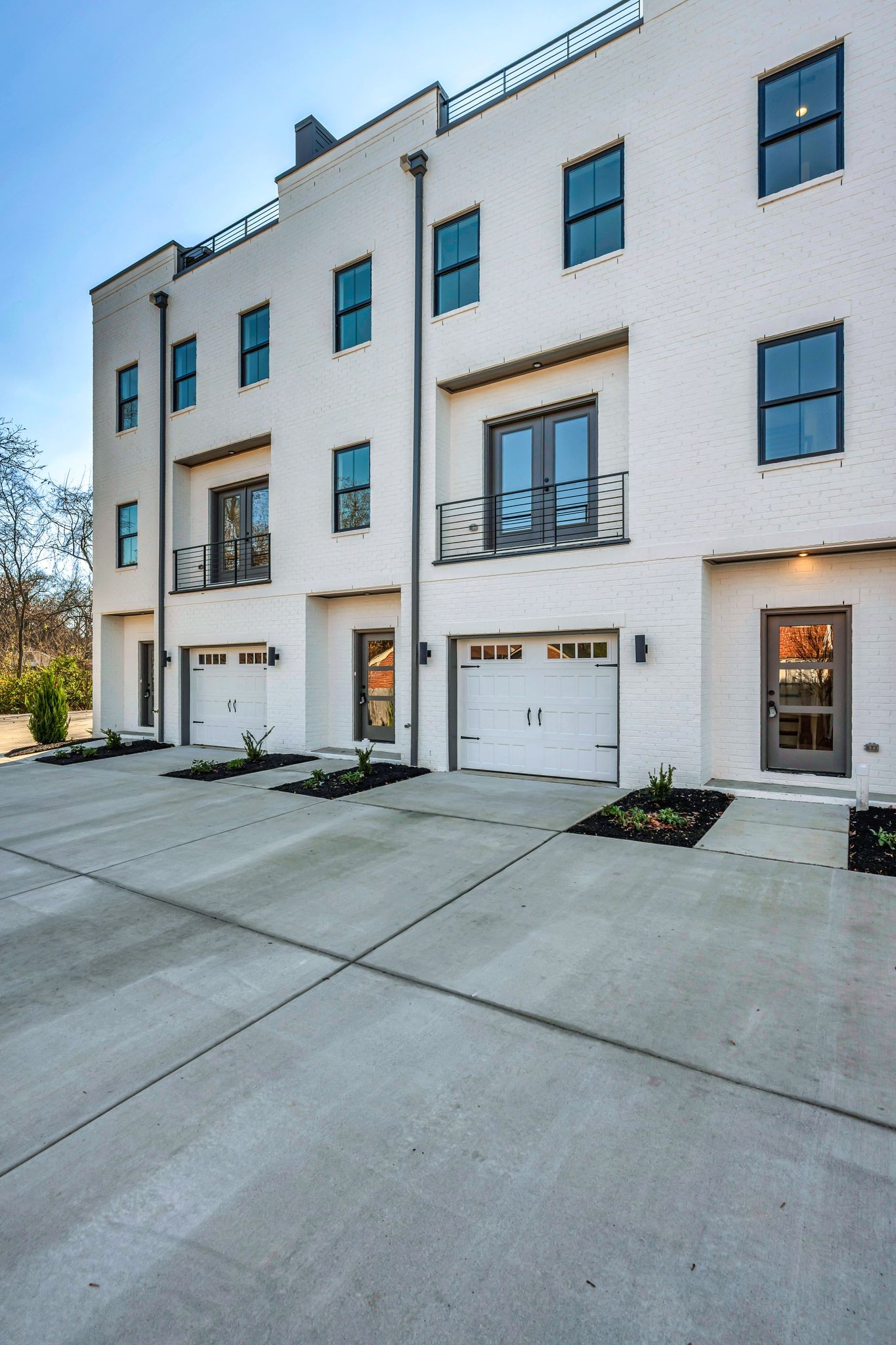 520 N Maple St Unit: 2