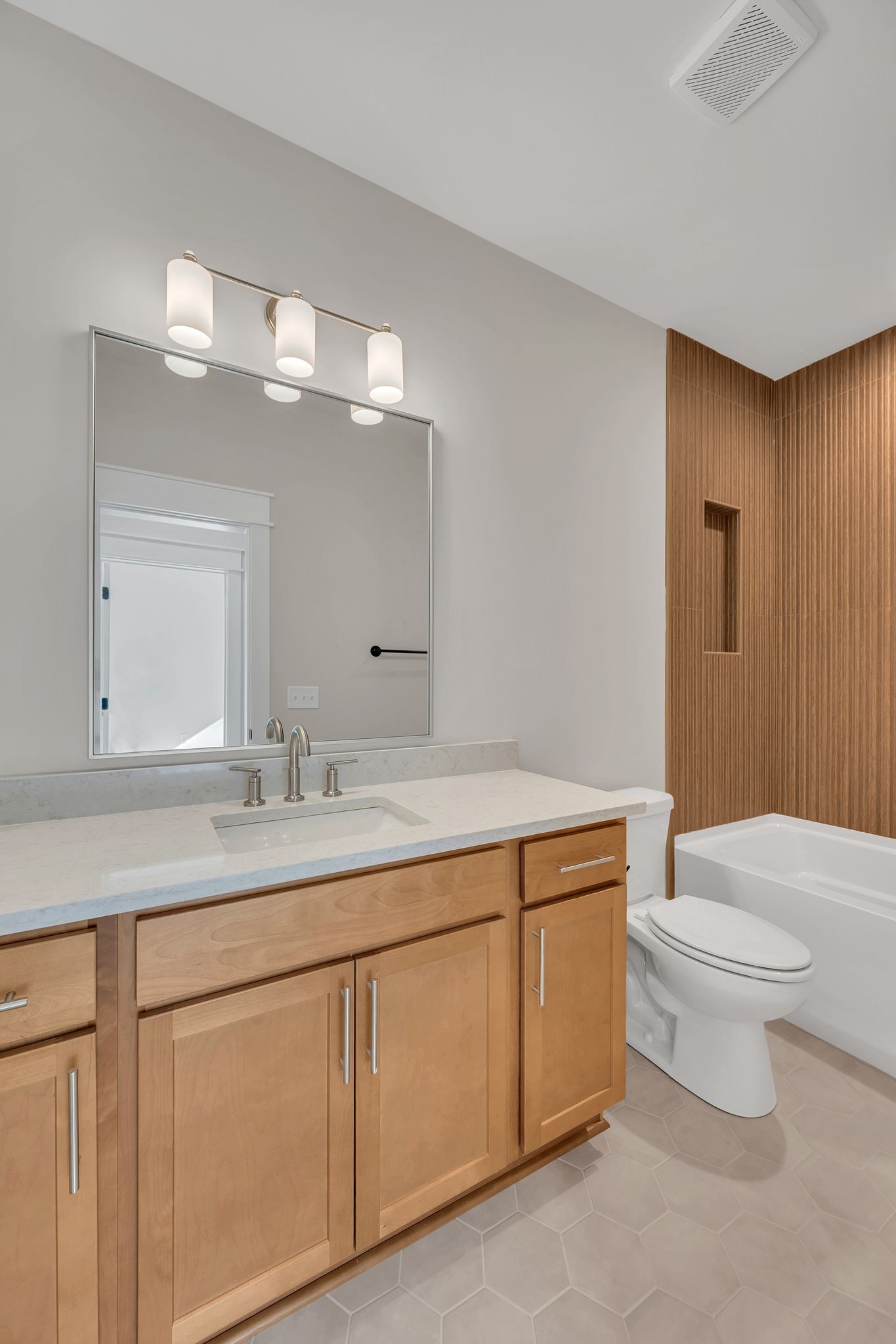 520 N Maple St Unit: 3