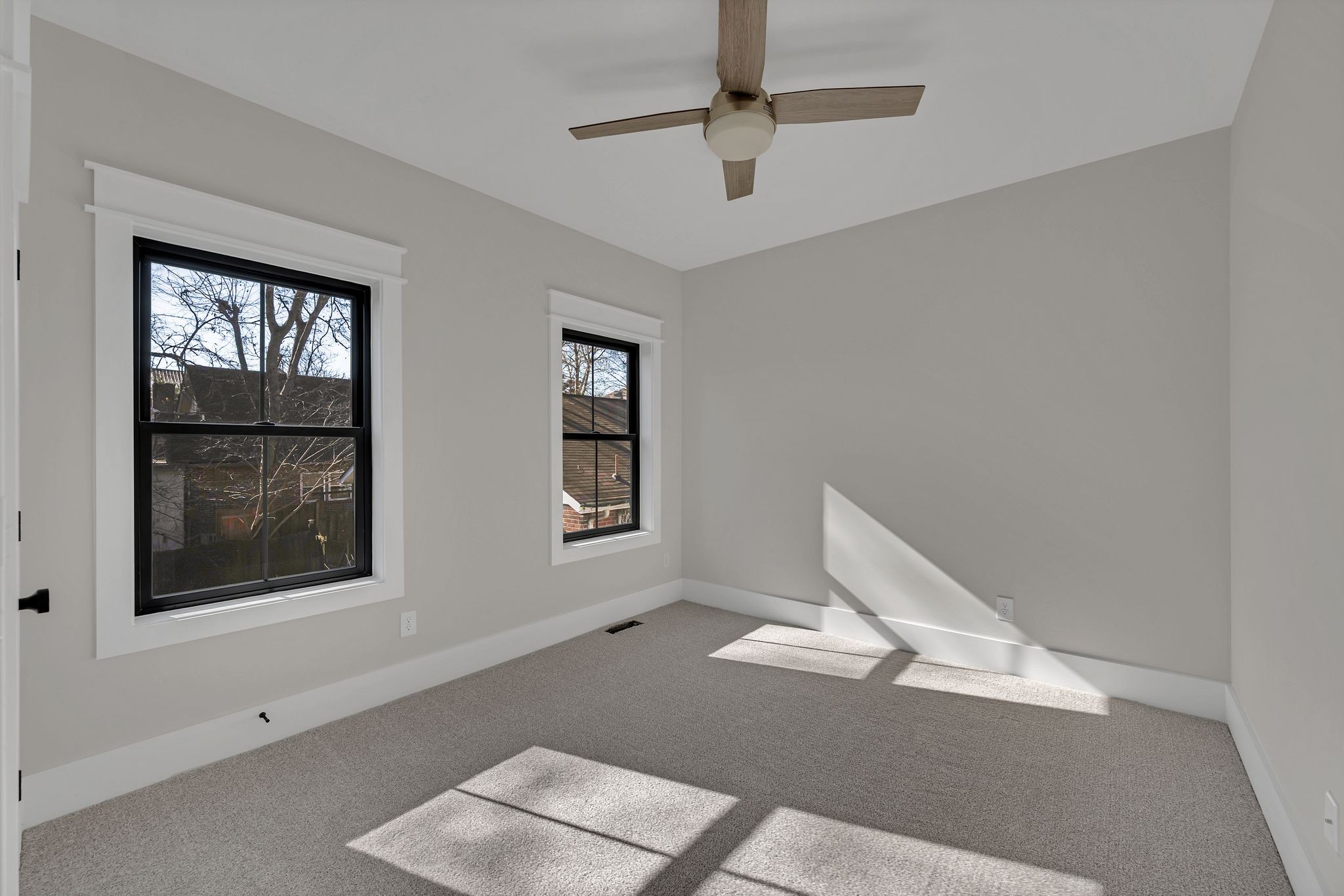 520 N Maple St Unit: 3