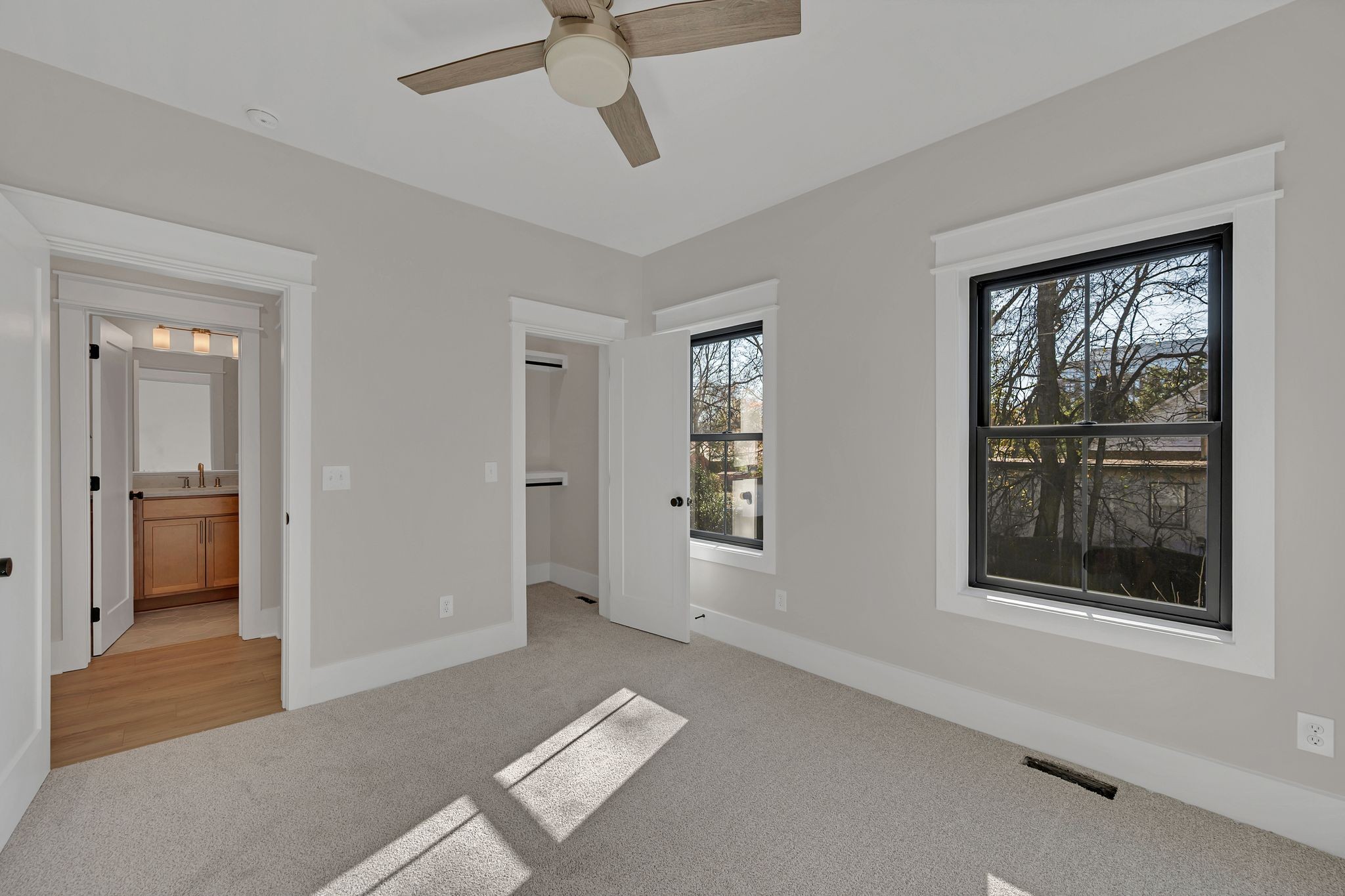 520 N Maple St Unit: 3