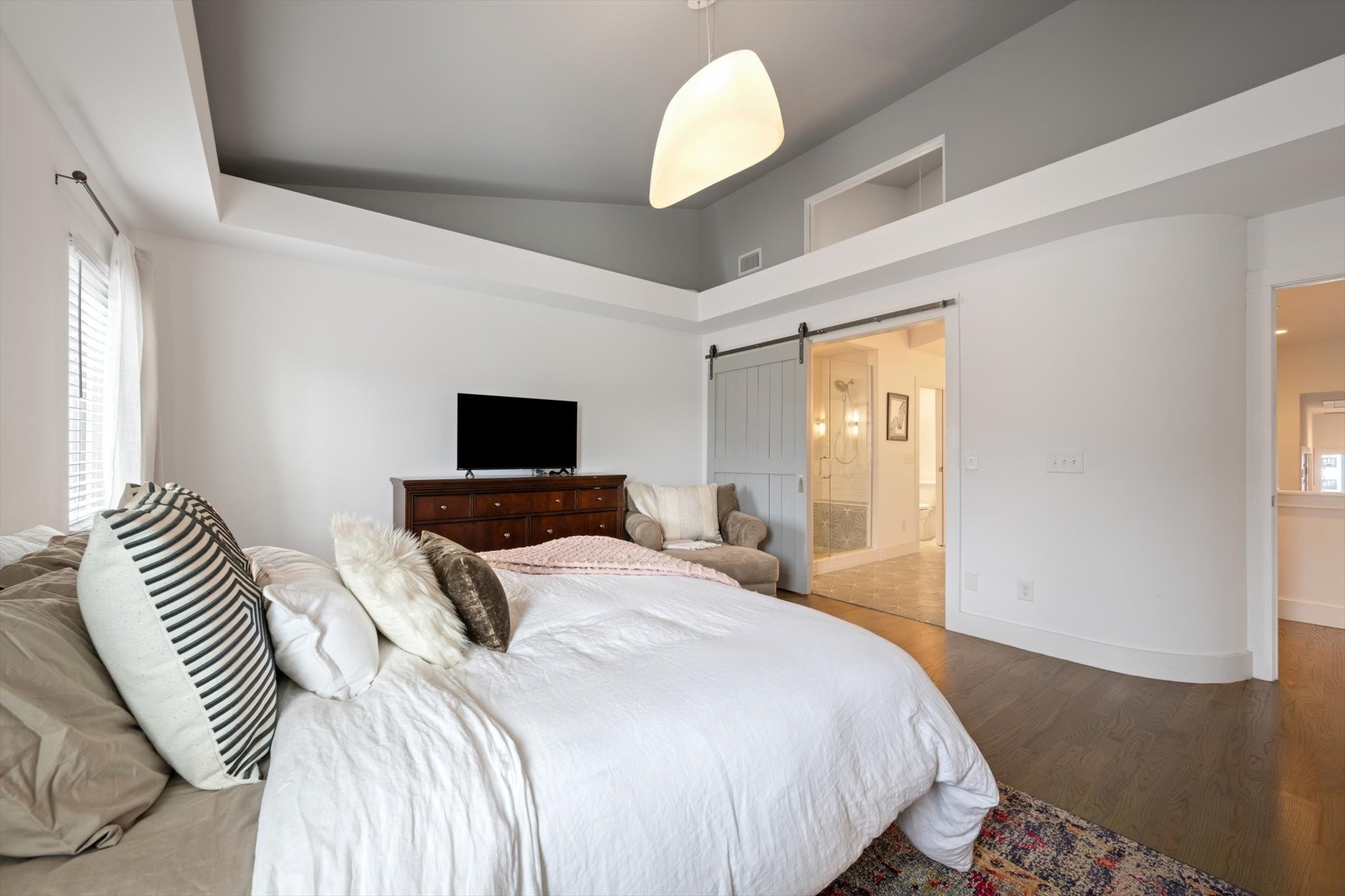 405 Avoca St Unit: 4